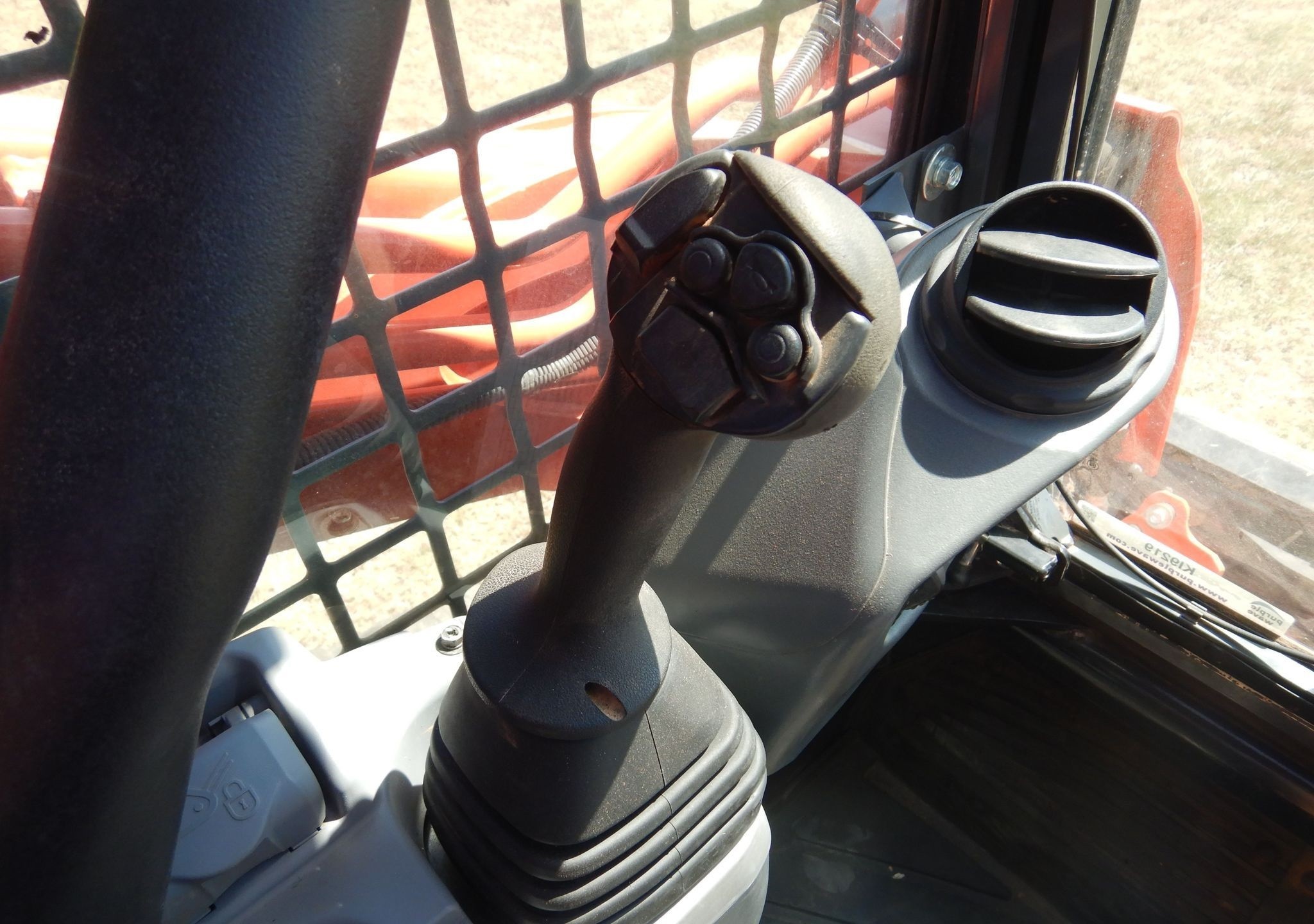 gallery 2021 Kubota SVL75-2  tracked skid steer loader