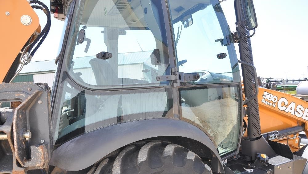 gallery 2019 Case 580 Super N 4x4 Loader Backhoe
