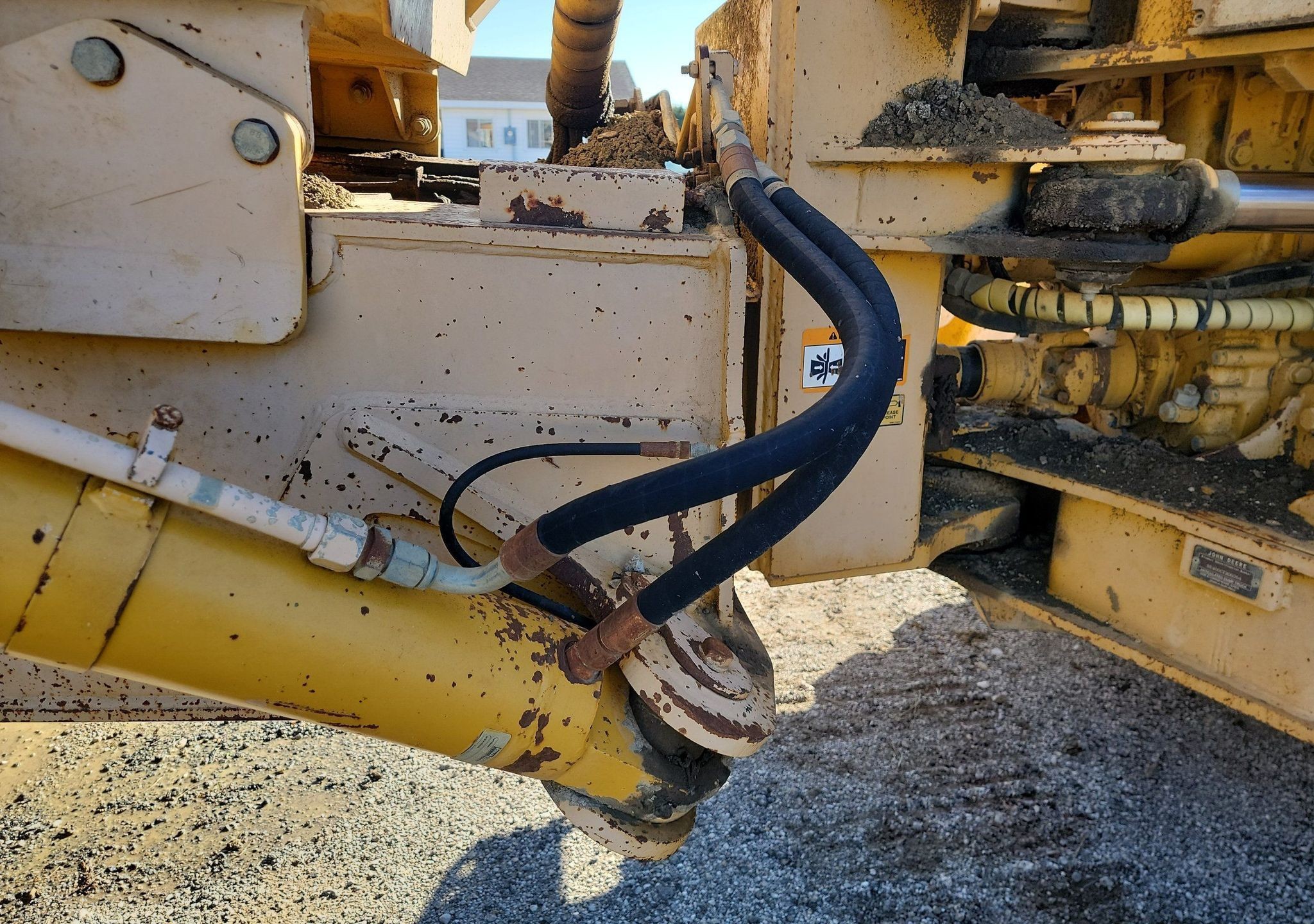 gallery 2001 John Deere 400C haul truck