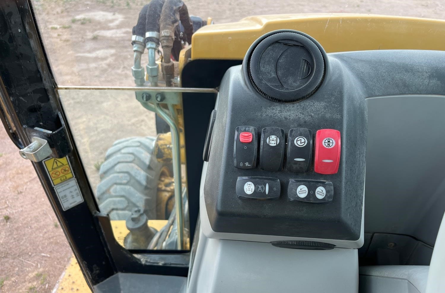 gallery 2015 Caterpillar 430F IT 4x4 Loader Backhoe