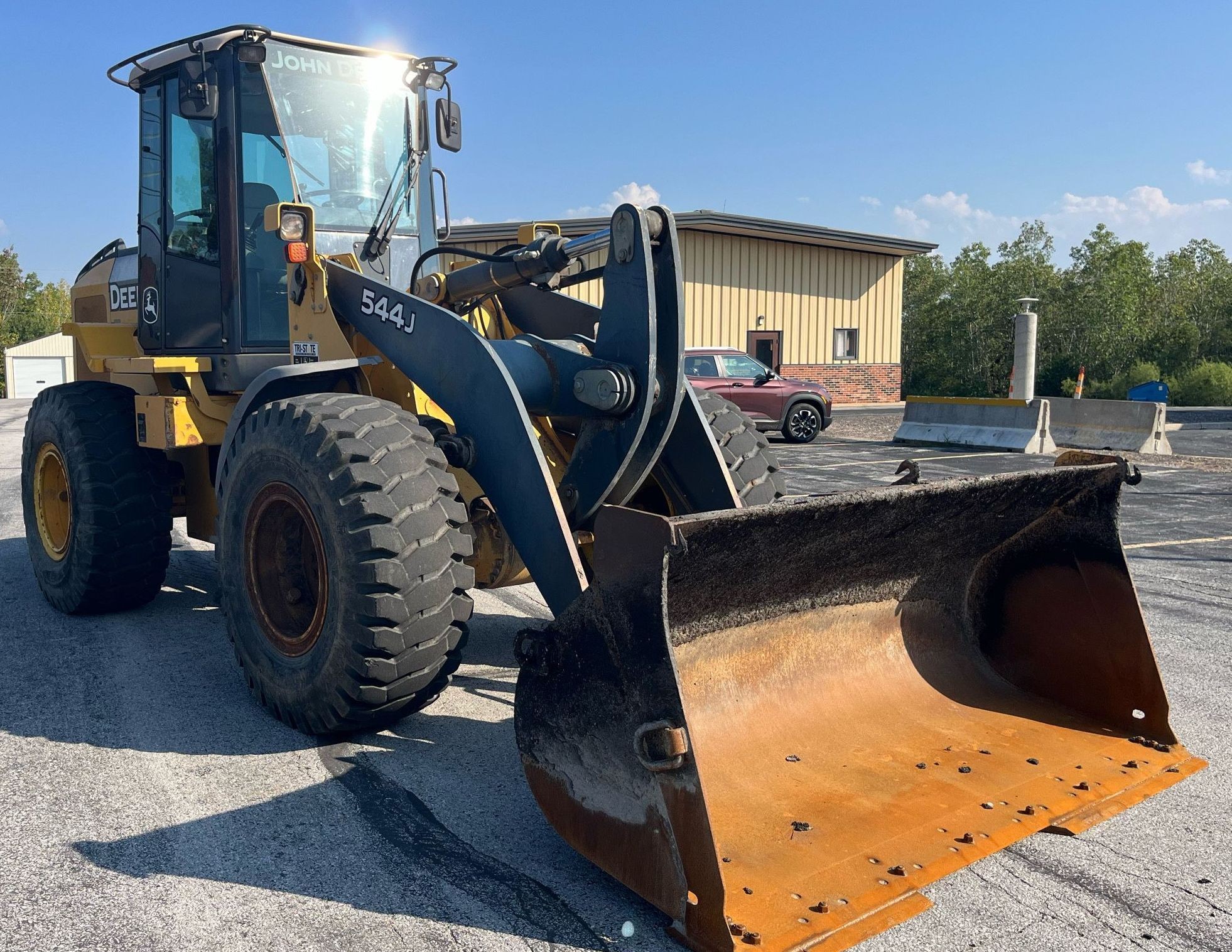 gallery 2005 John Deere 544J wheel loader