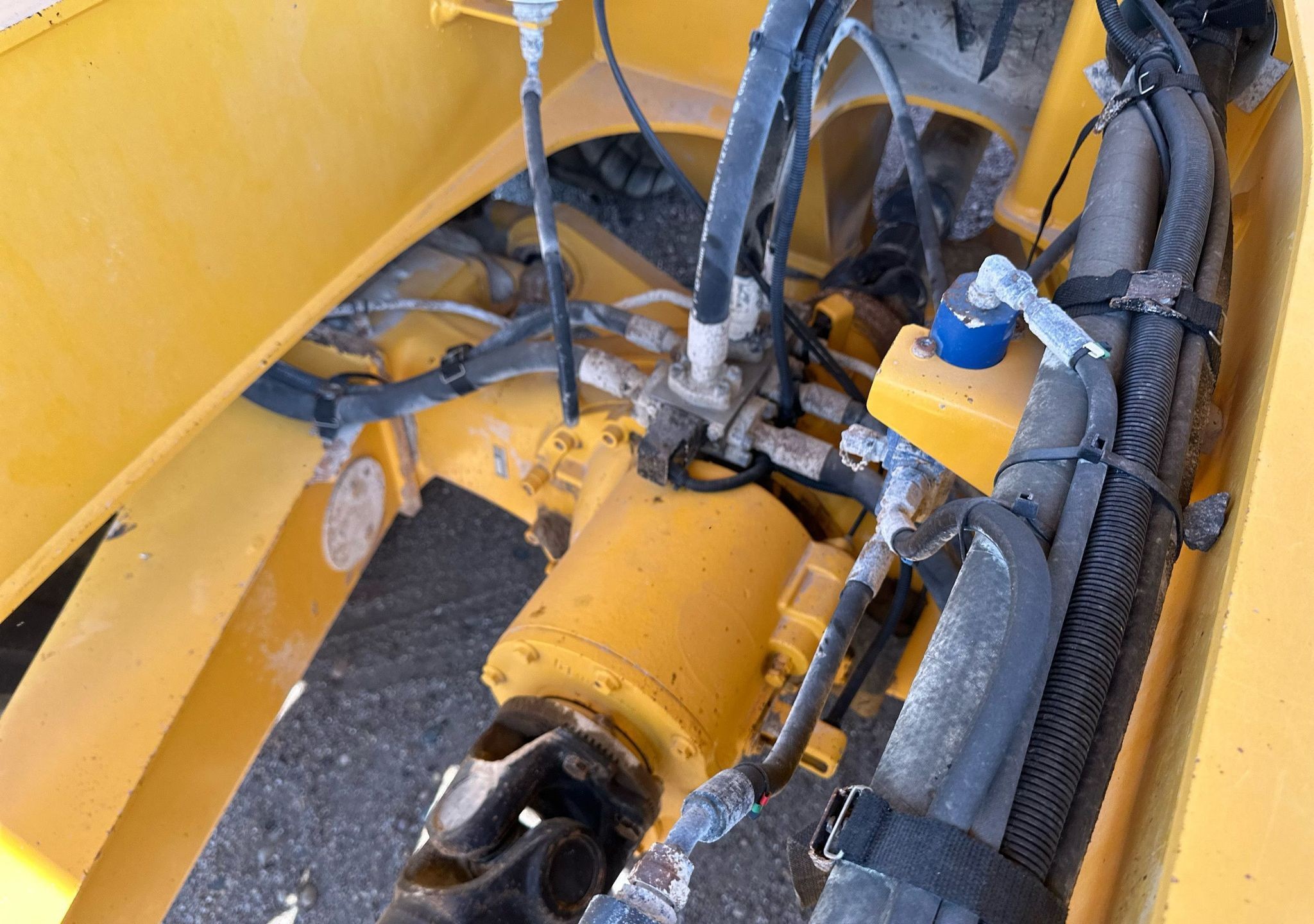 gallery 2011 Volvo A40F haul truck