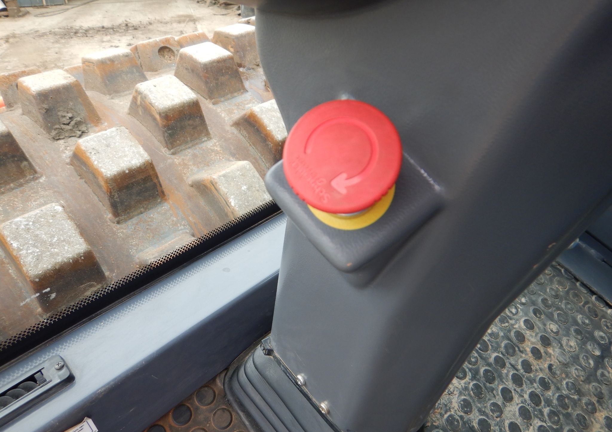 gallery 2016 Hamm H11I vibratory roller