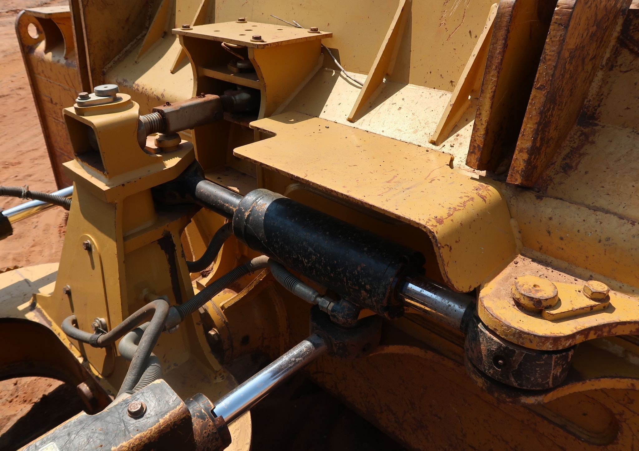 gallery 2014 Caterpillar D6K2 XL dozer