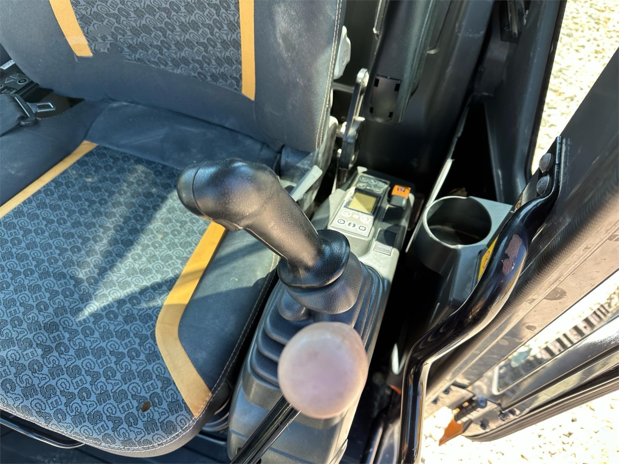 gallery 2019 CASE CX80C