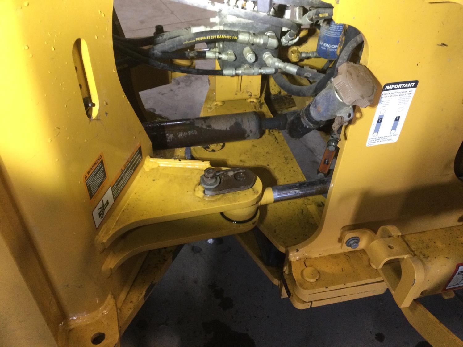 gallery 2009 John Deere 524K High Lift Wheel Loader
