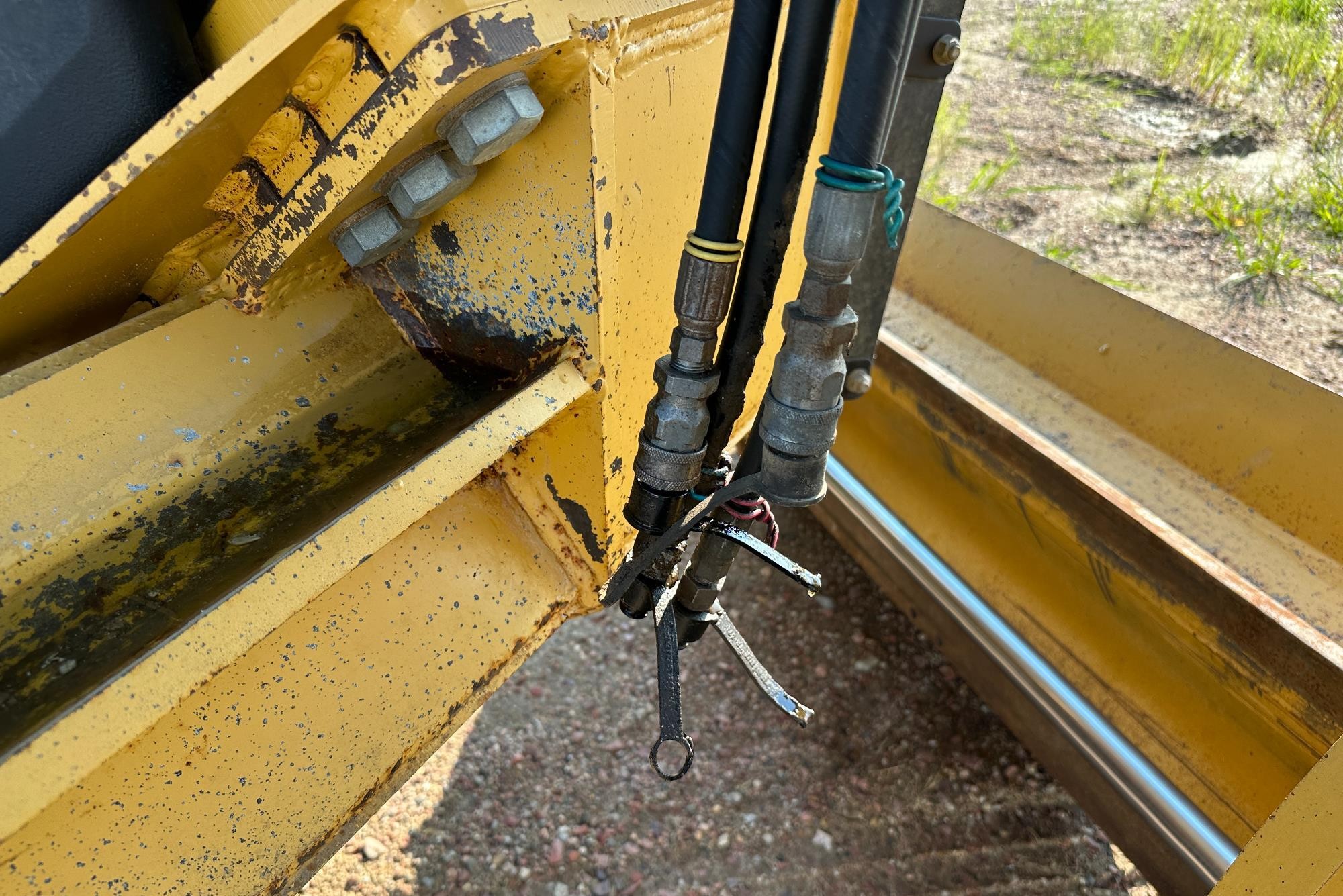 gallery 2014 Caterpillar 140M2 VHP Plus Motor Grader