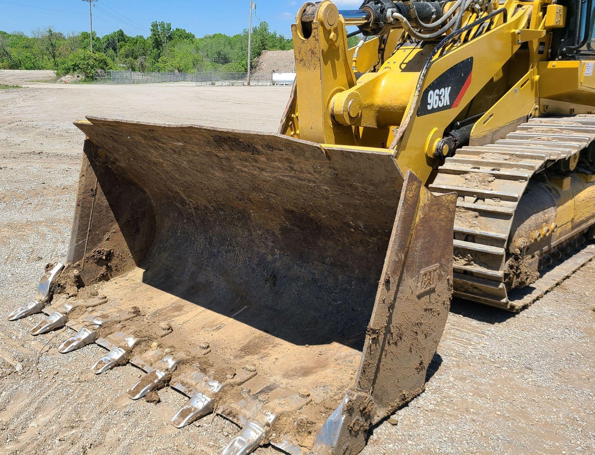 gallery 2018 Caterpillar 963K track loader