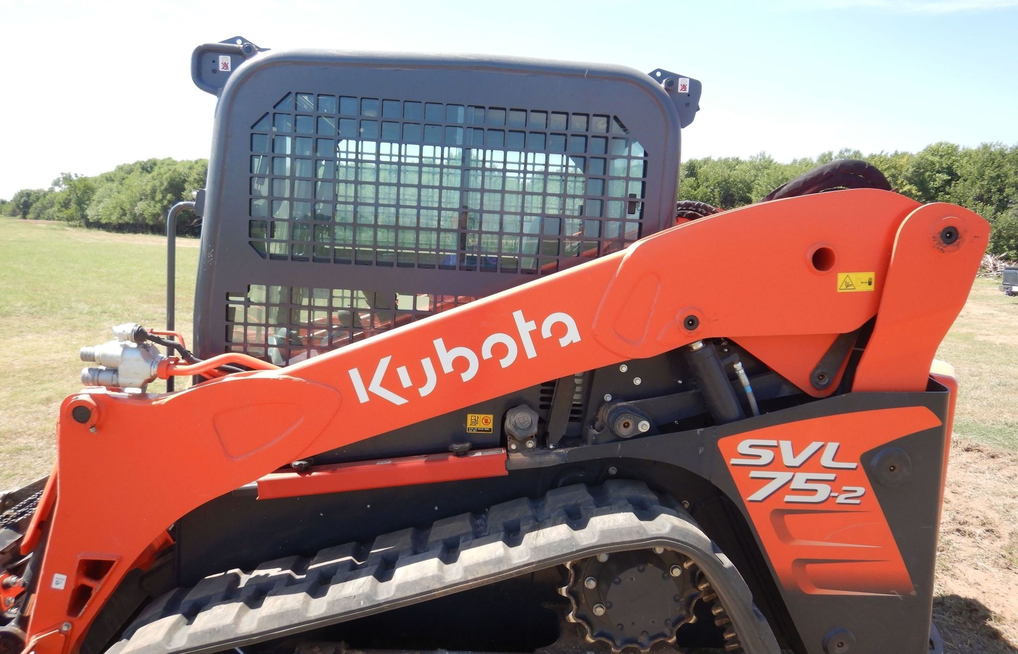 gallery 2021 Kubota SVL75-2  tracked skid steer loader