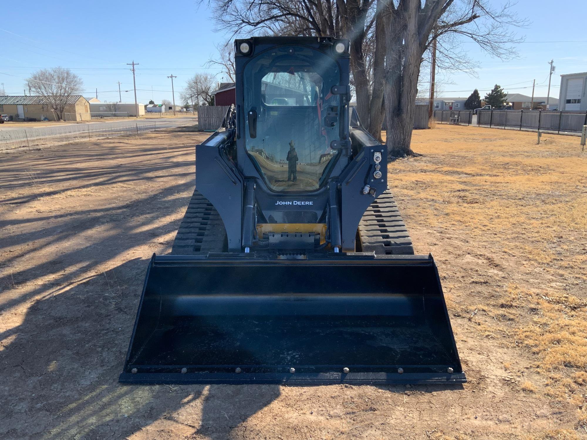 gallery 2021 John Deere 325G Skid Steer