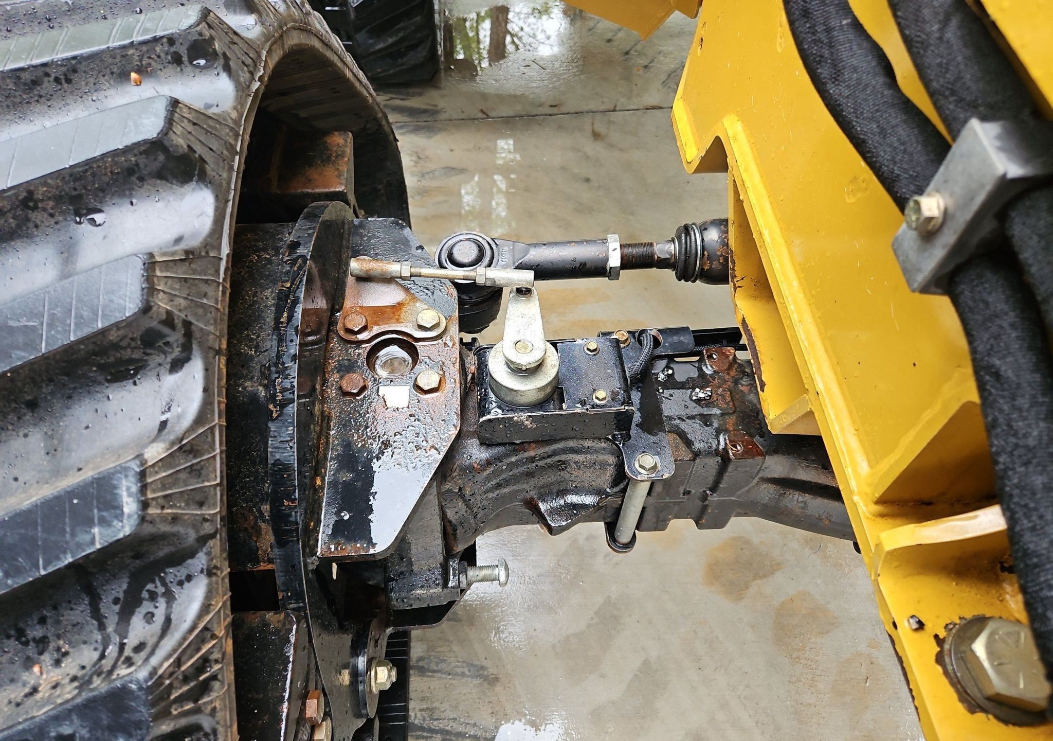 gallery 2014 Vermeer RTX1250 cable plow