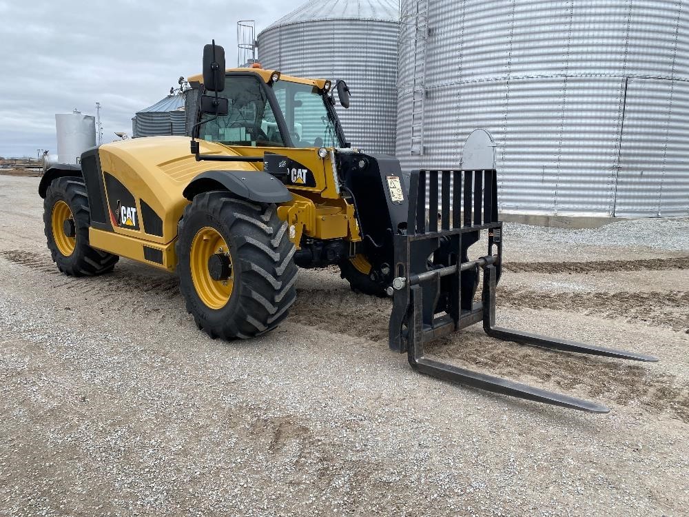 gallery 2019 Caterpillar TH408D 4x4x4 Handler