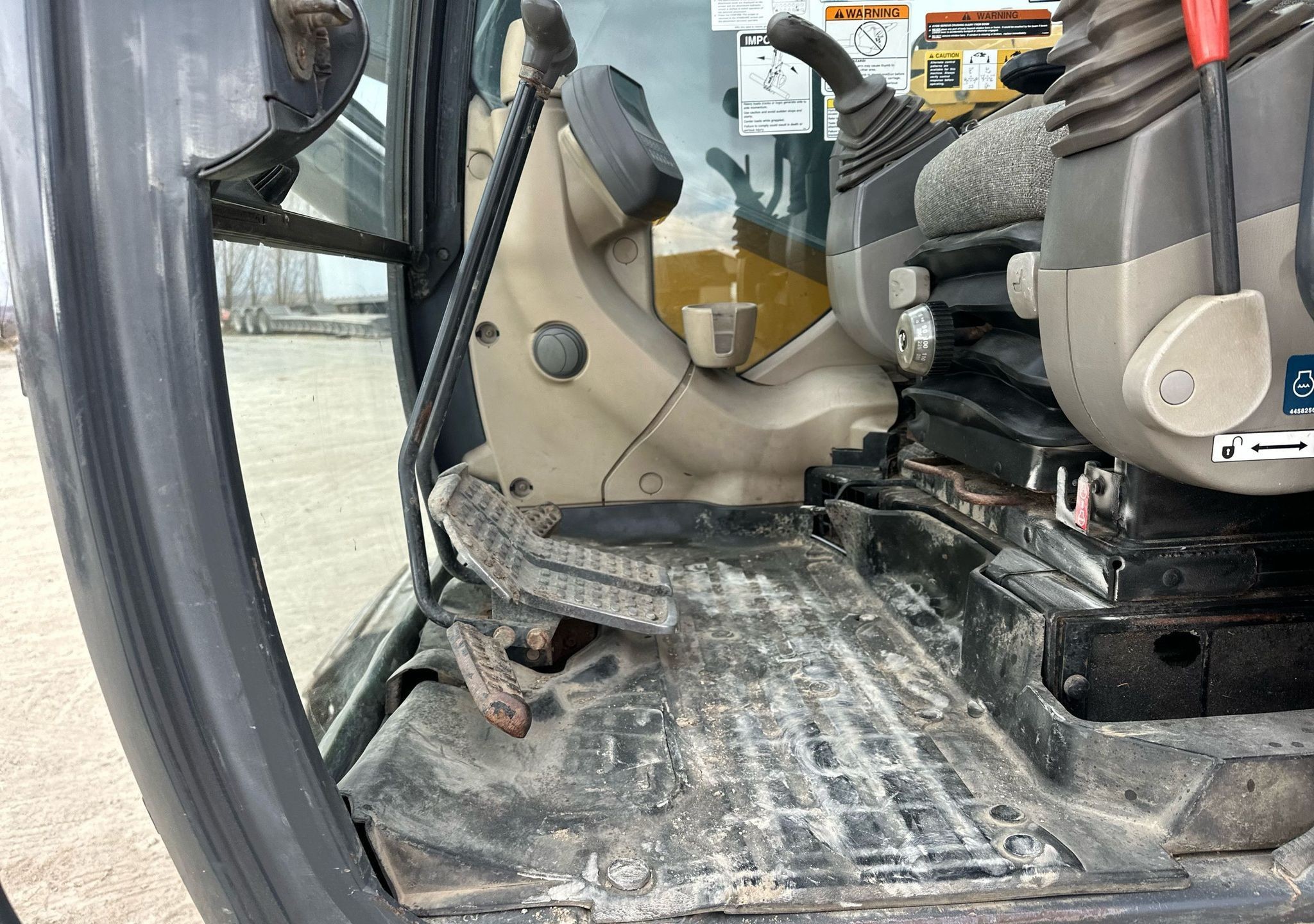 gallery 2012 John Deere FF135DX excavator