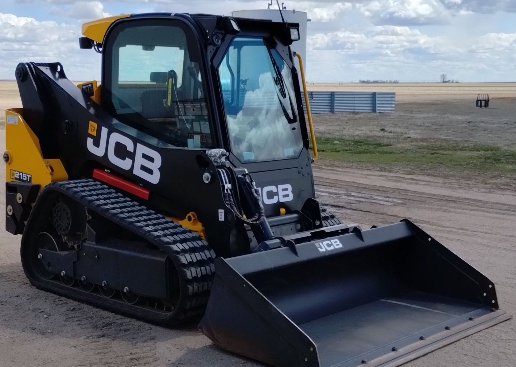 gallery 2021 JCB 215T Super tracked skid steer loader