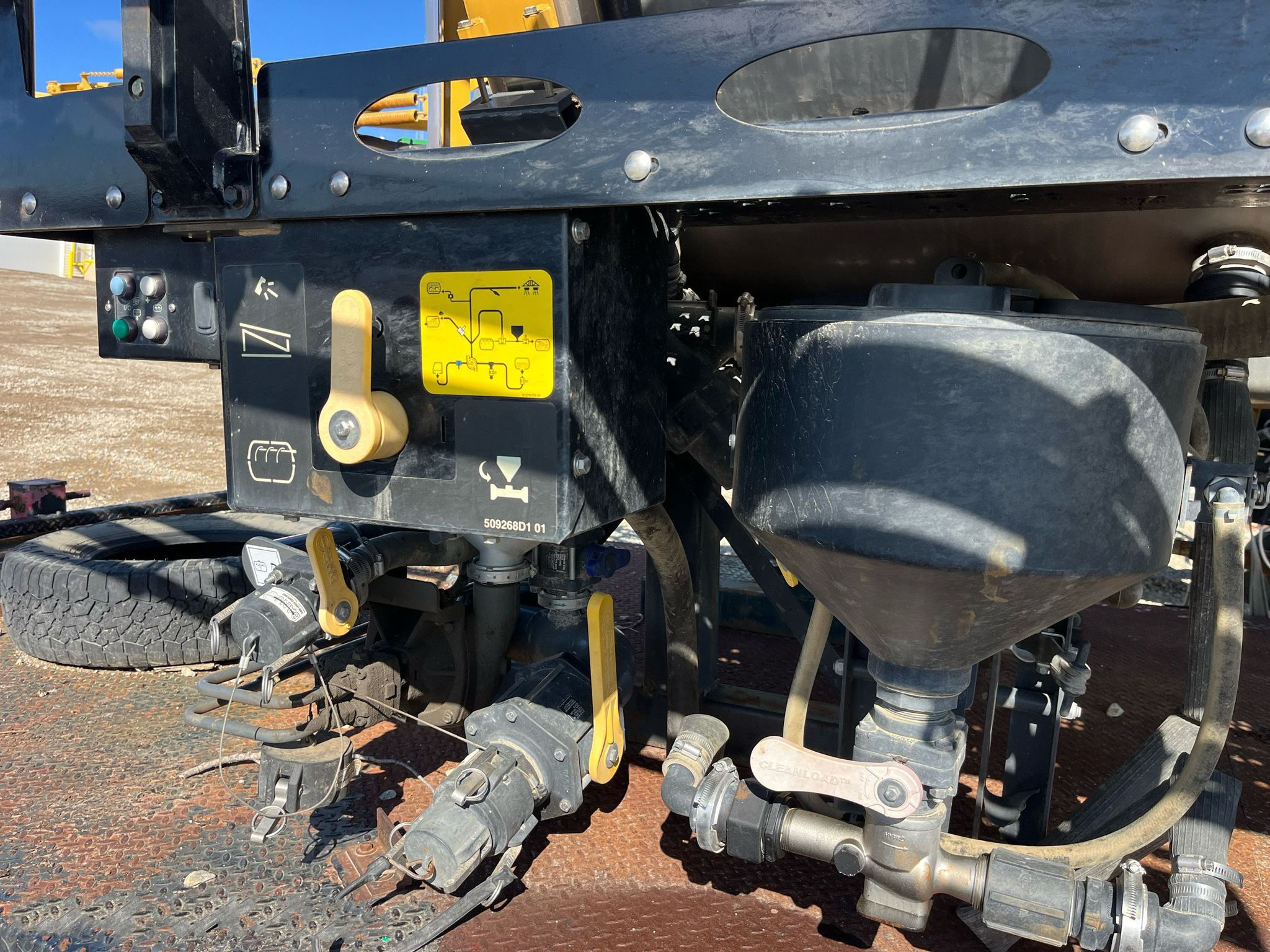 gallery 2013 Rogator RG1100 applicator