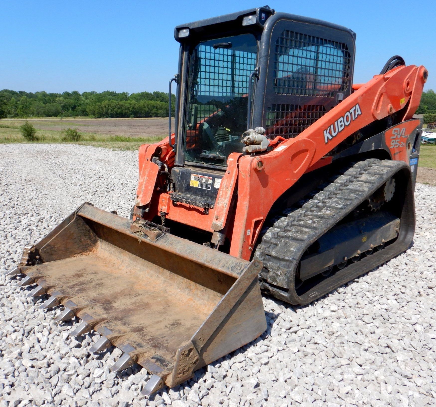 gallery 2020 Kubota SVL95-2S tracked skid steer loader