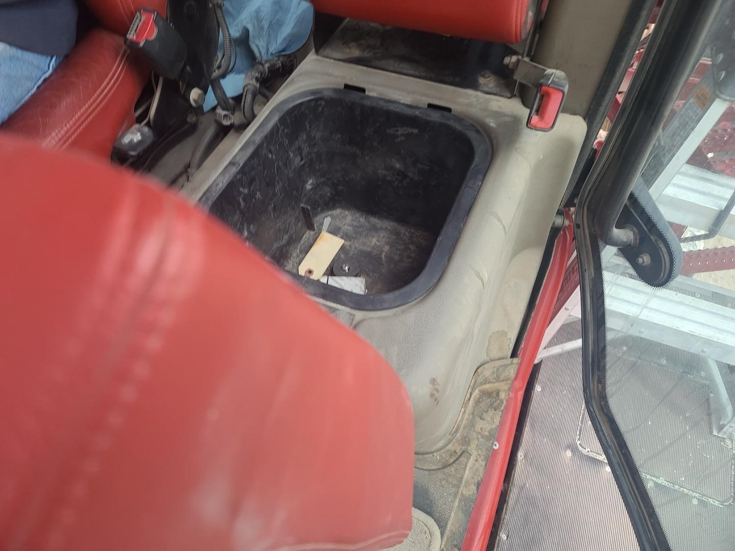 gallery 2014 Case IH Titan 4530 Dry Fertilizer Applicator