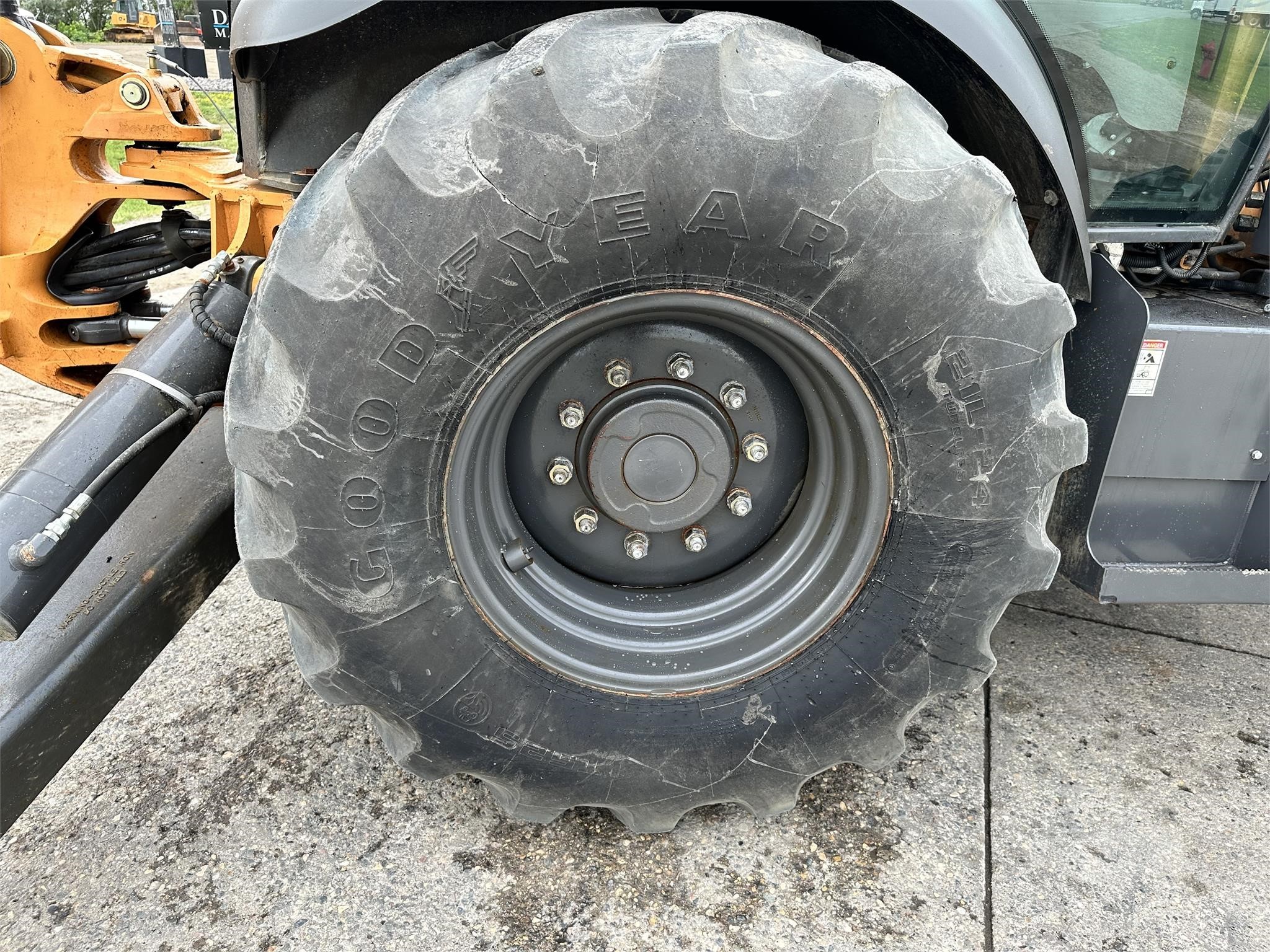 gallery 2019 Case 590SN 4x4 Backhoe Loader