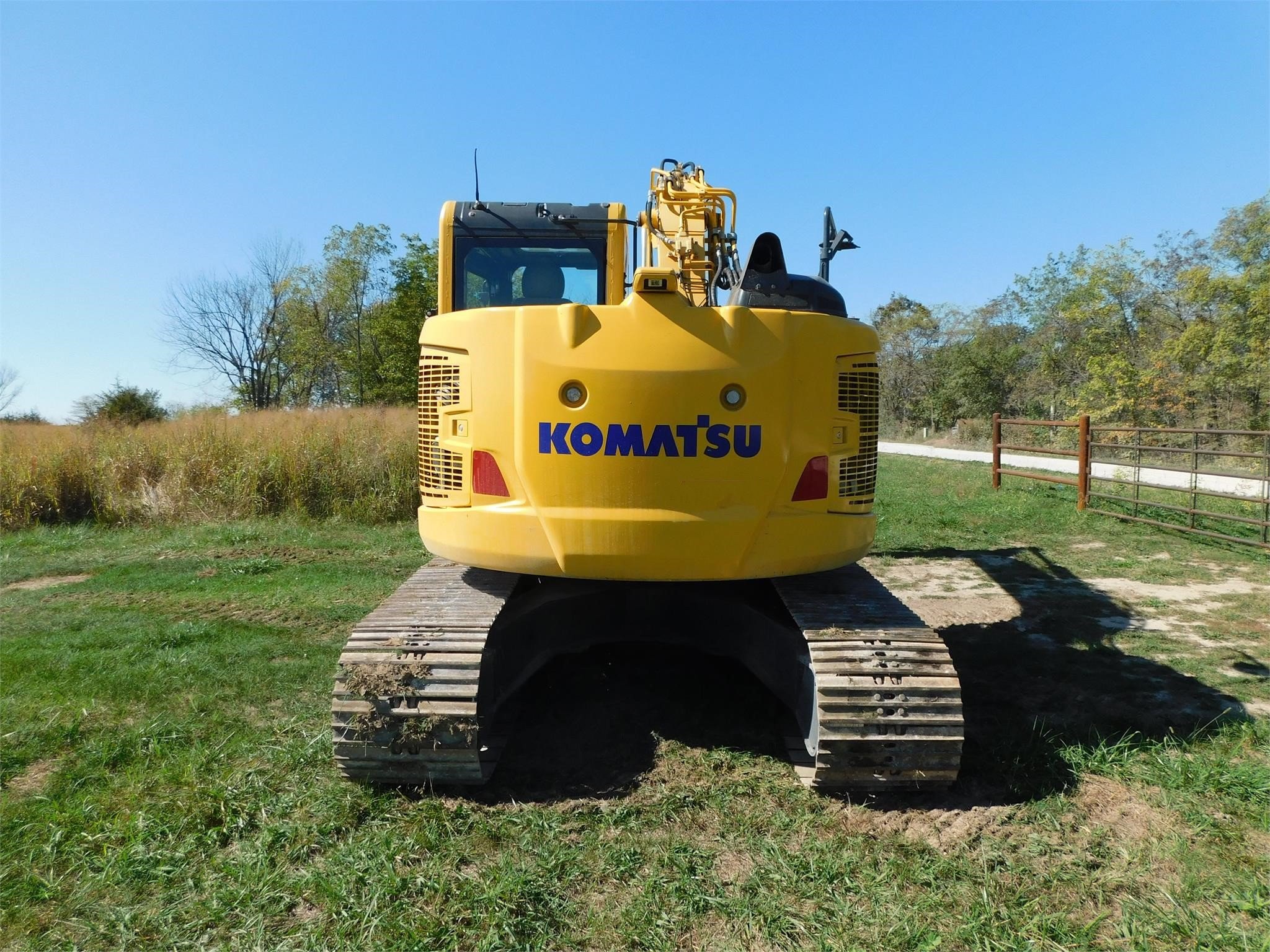 gallery 2016 KOMATSU PC138US LC-11