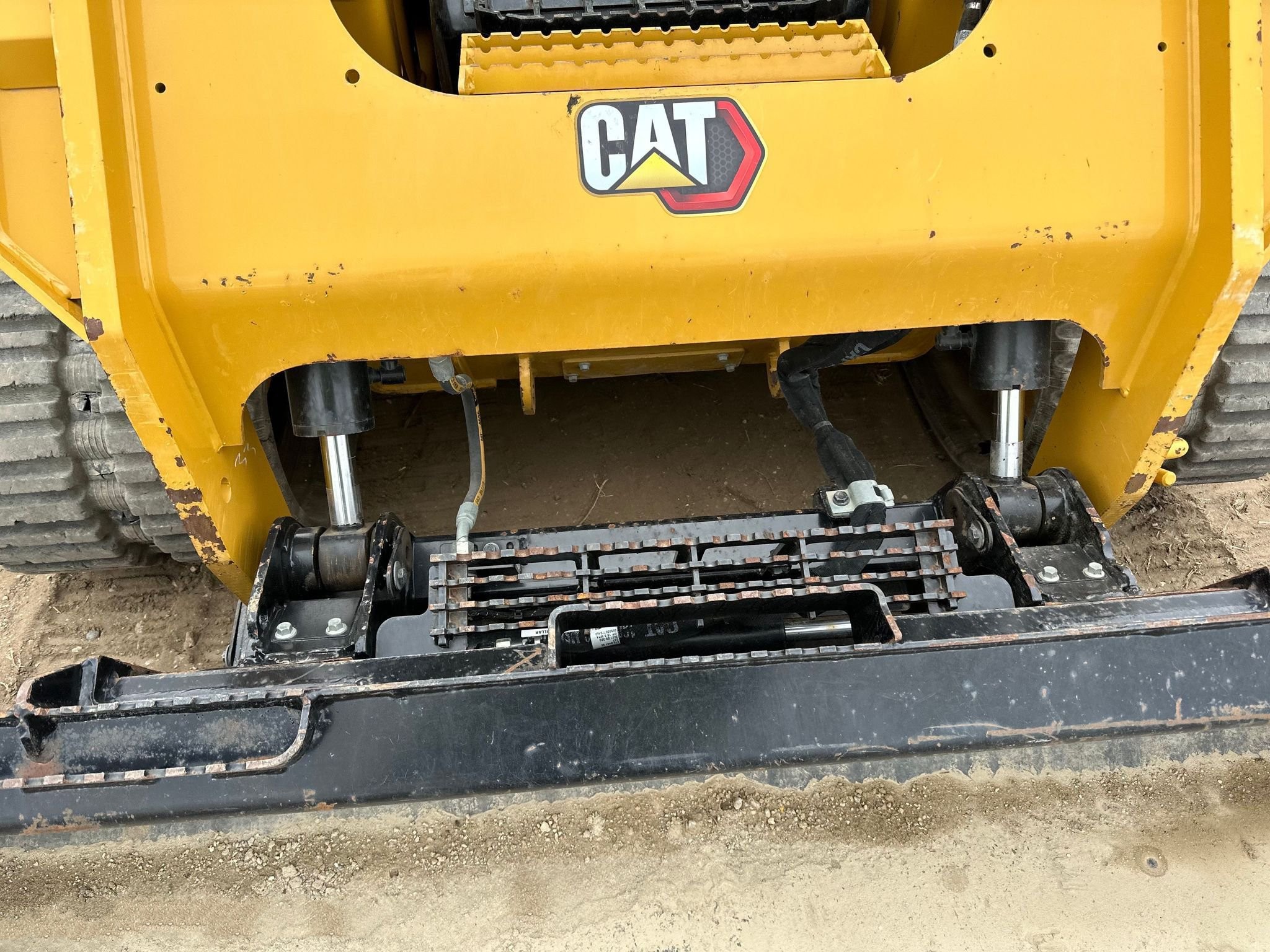 gallery 2022 Caterpillar 289D3 tracked skid steer loader