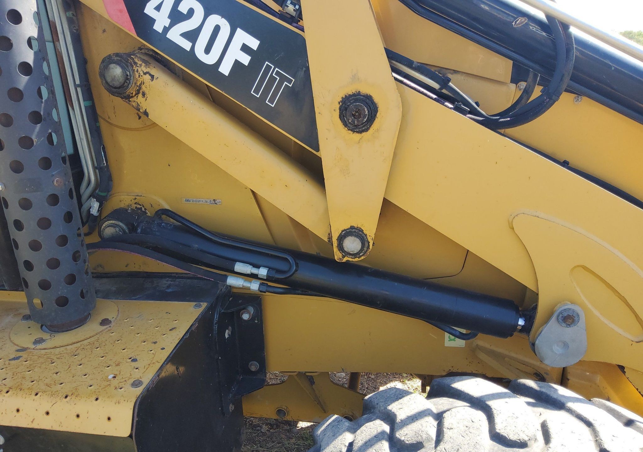 gallery 2013 Caterpillar 420F IT Backhoe