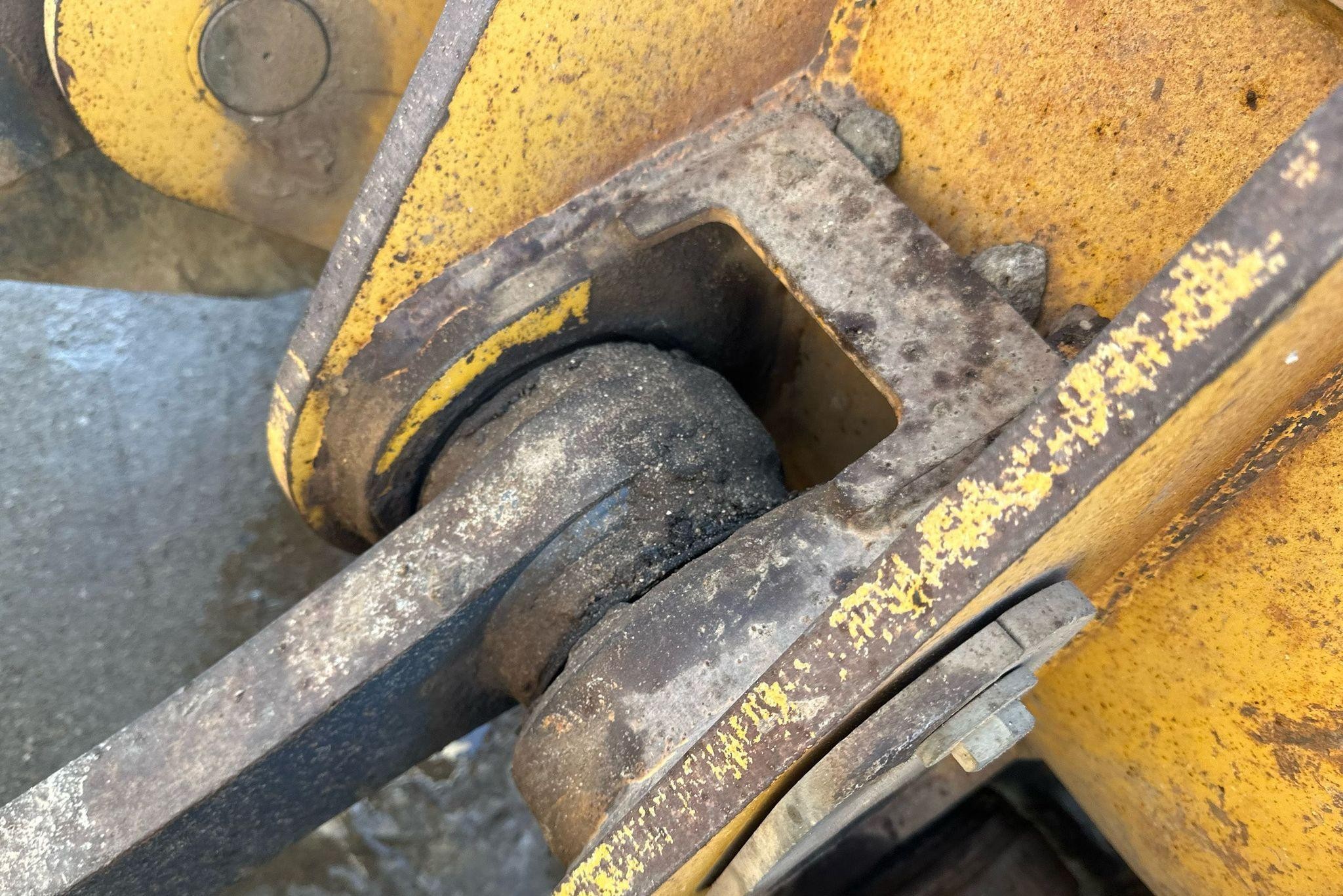 gallery 2006 John Deere 844J wheel loader