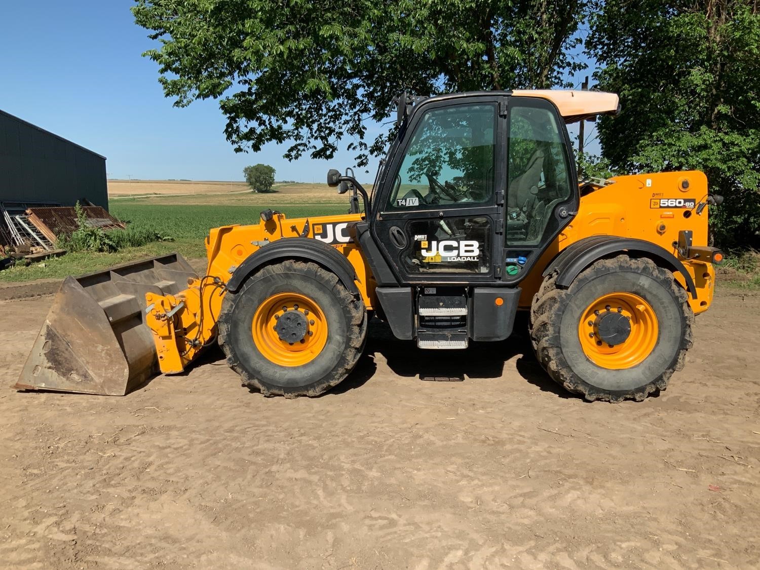 gallery 2017 Jcb 560-80AGS 4x4x4 Telehandler