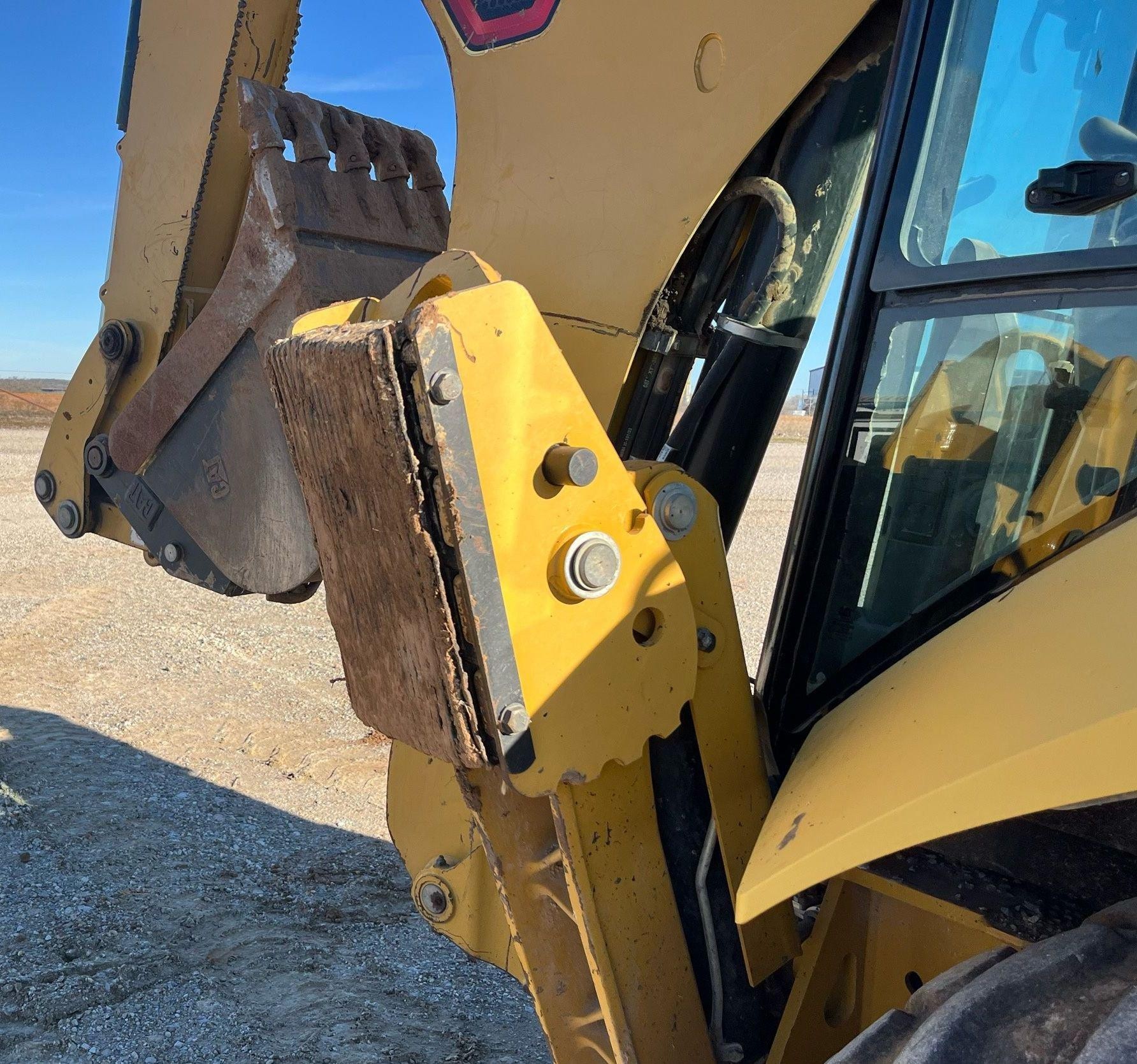 gallery 2021 Caterpillar 420ST HRC backhoe