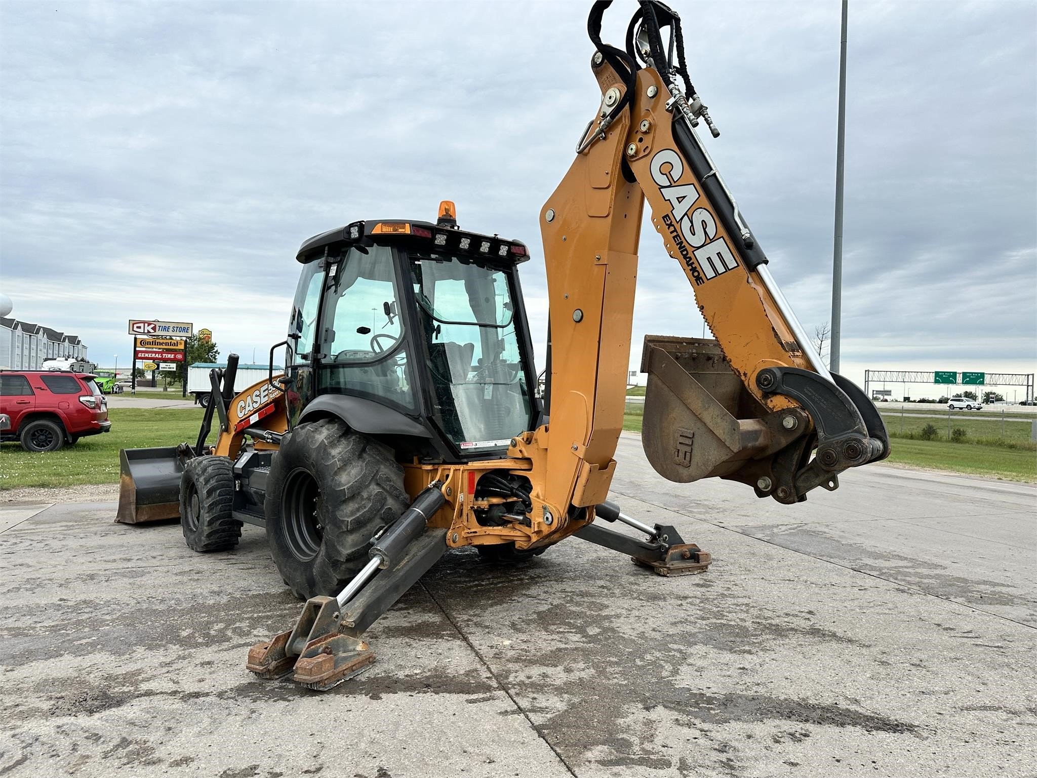 gallery 2019 Case 590SN 4x4 Backhoe Loader