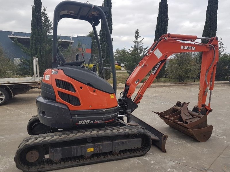 gallery 2014 KUBOTA U25-4