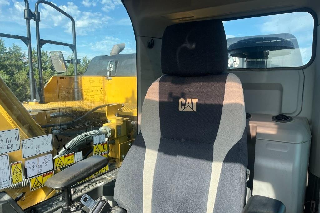 gallery 2013 Caterpillar 324EL Excavator