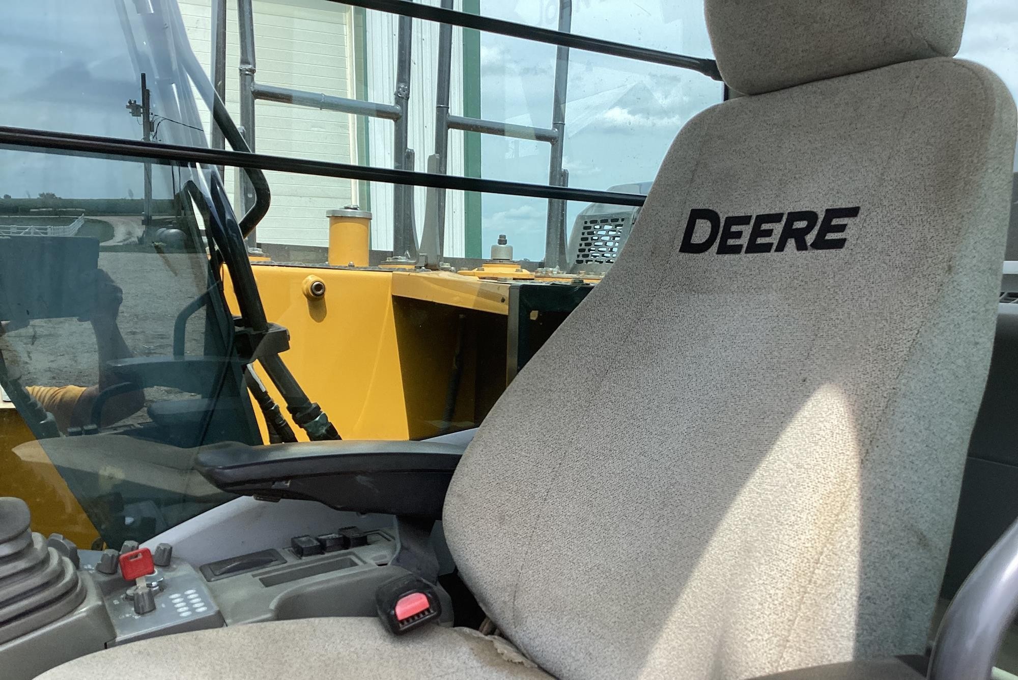 gallery 2014 John Deere 130G Excavator