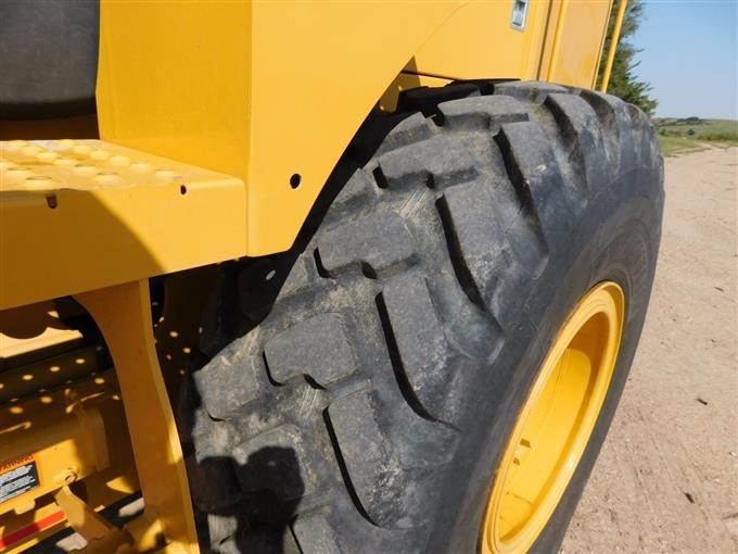 gallery 2014 John Deere 524K High Lift Wheel Loader