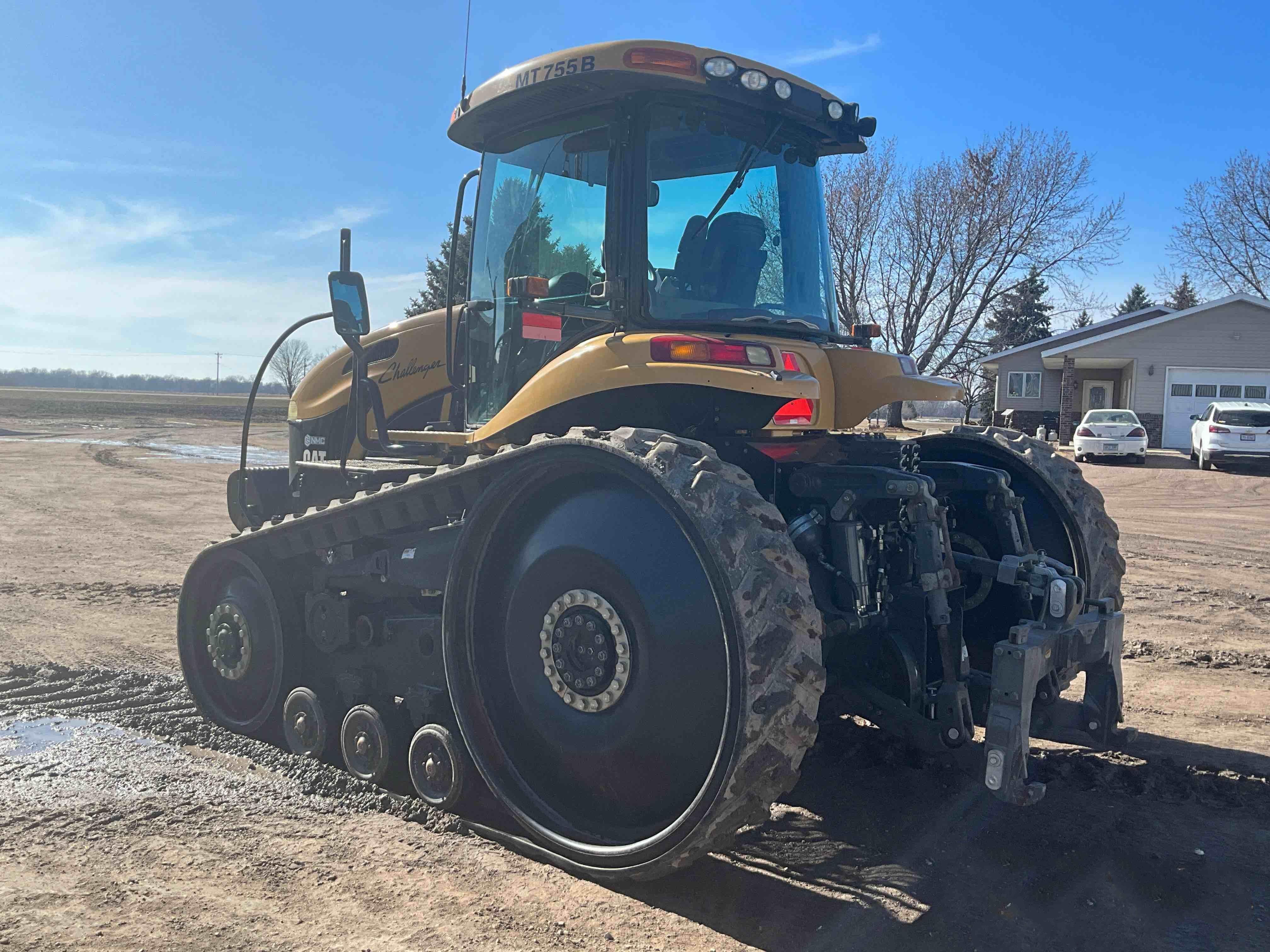 gallery 2007 Challenger MT755B Track Tractor