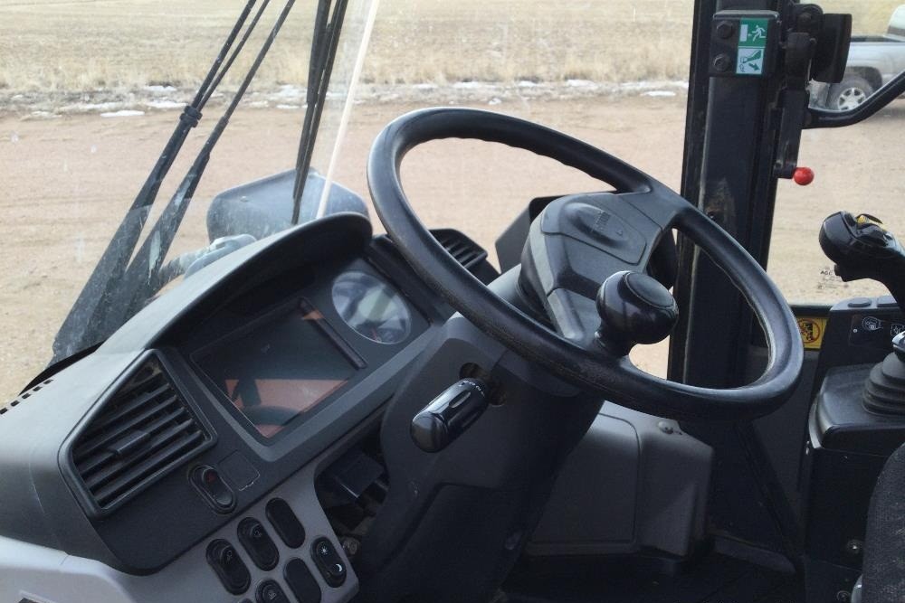 gallery 2018 Komatsu WA270-8 Wheel Loader