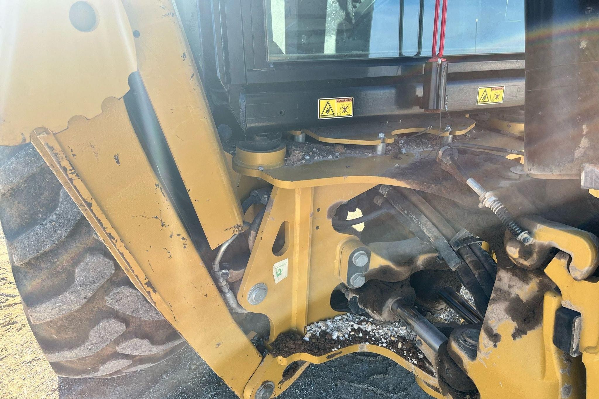 gallery 2021 Caterpillar 420ST HRC backhoe