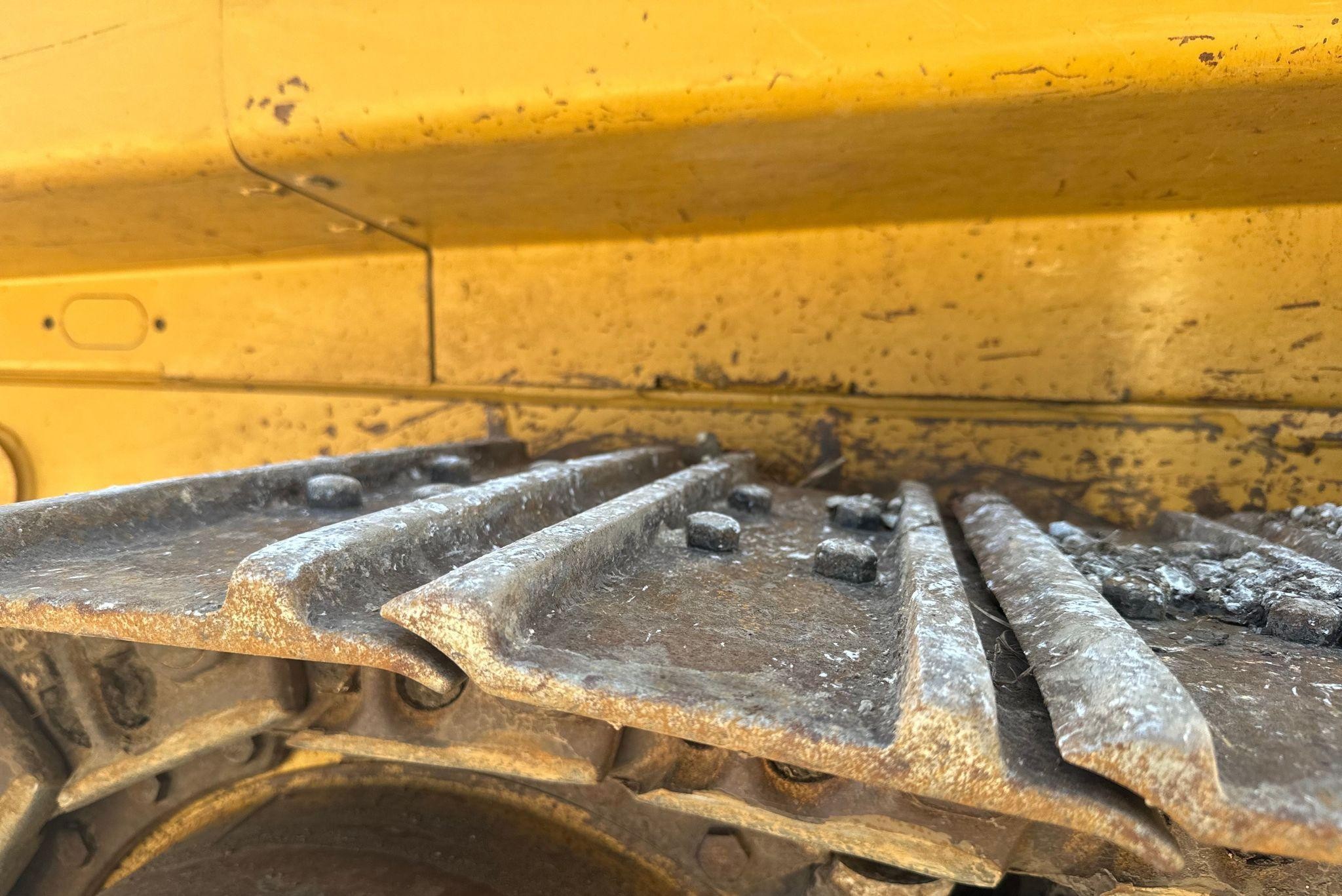 gallery 2002 Caterpillar 953C track loader