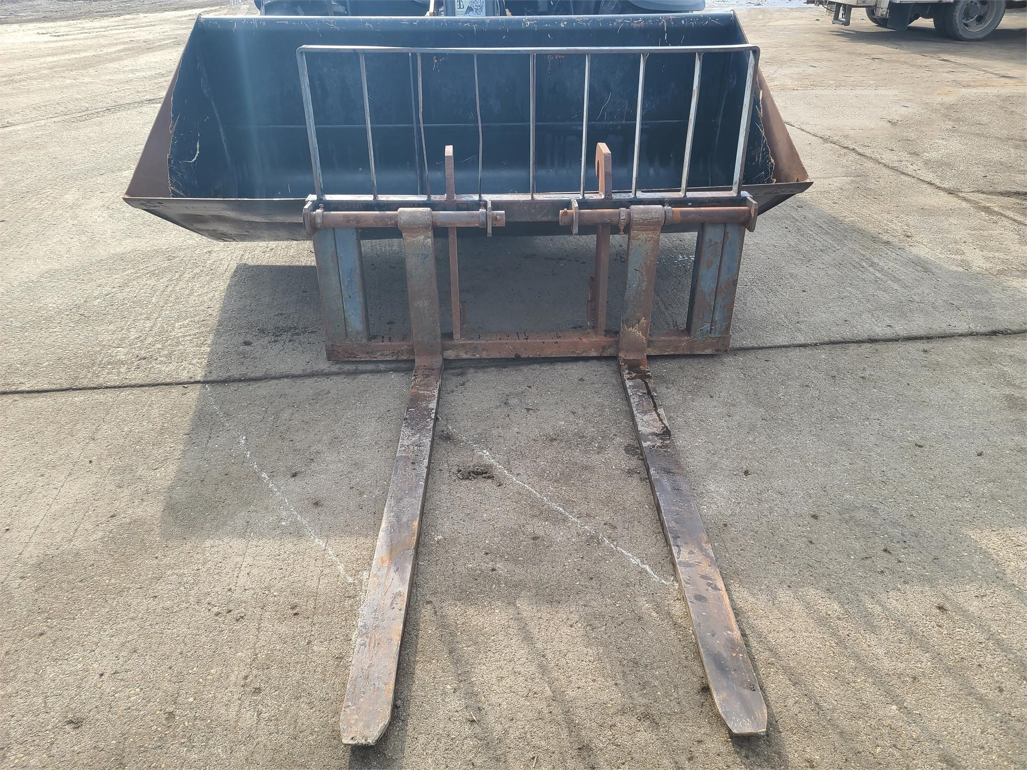 gallery 2014 CAT TH406C Tehelandler