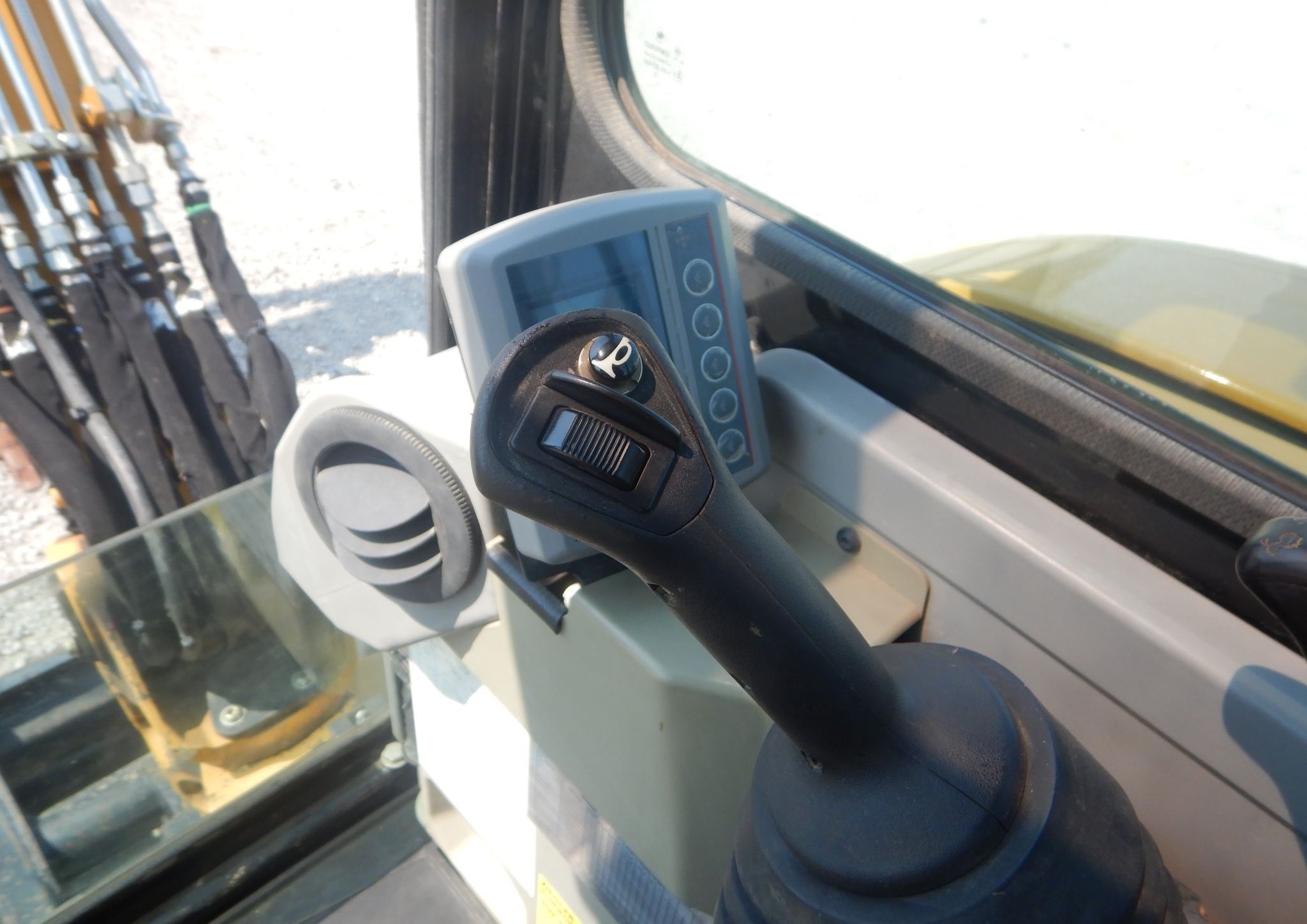 gallery 2014 Caterpillar 303.5E mini excavator