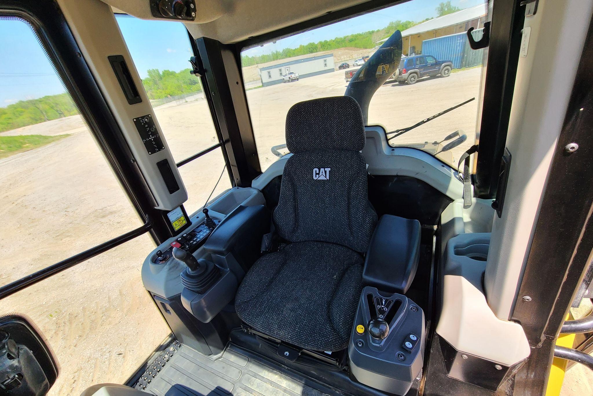 gallery 2018 Caterpillar 963K track loader