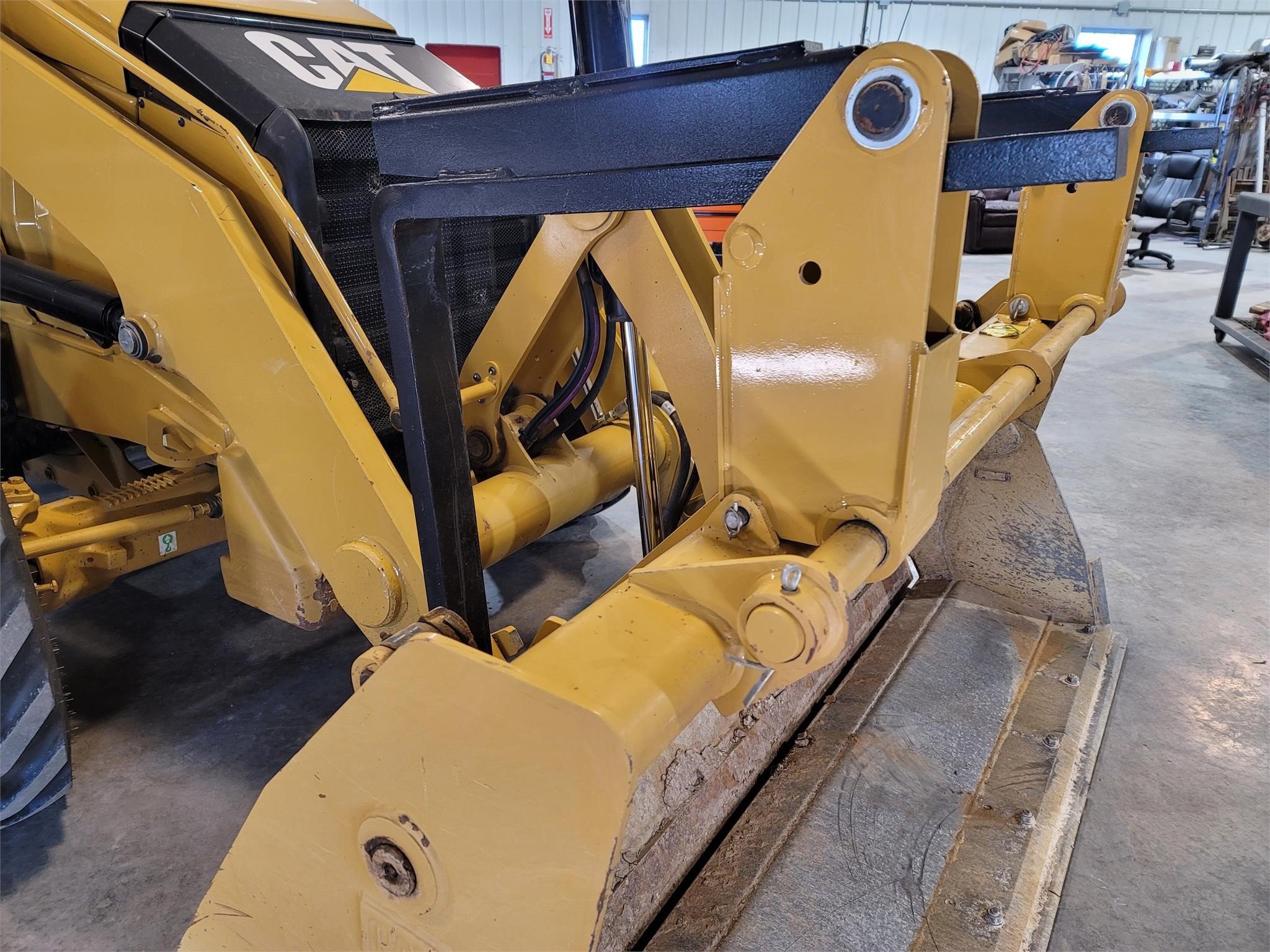 gallery 2018 Caterpillar 420F2 Backhoe
