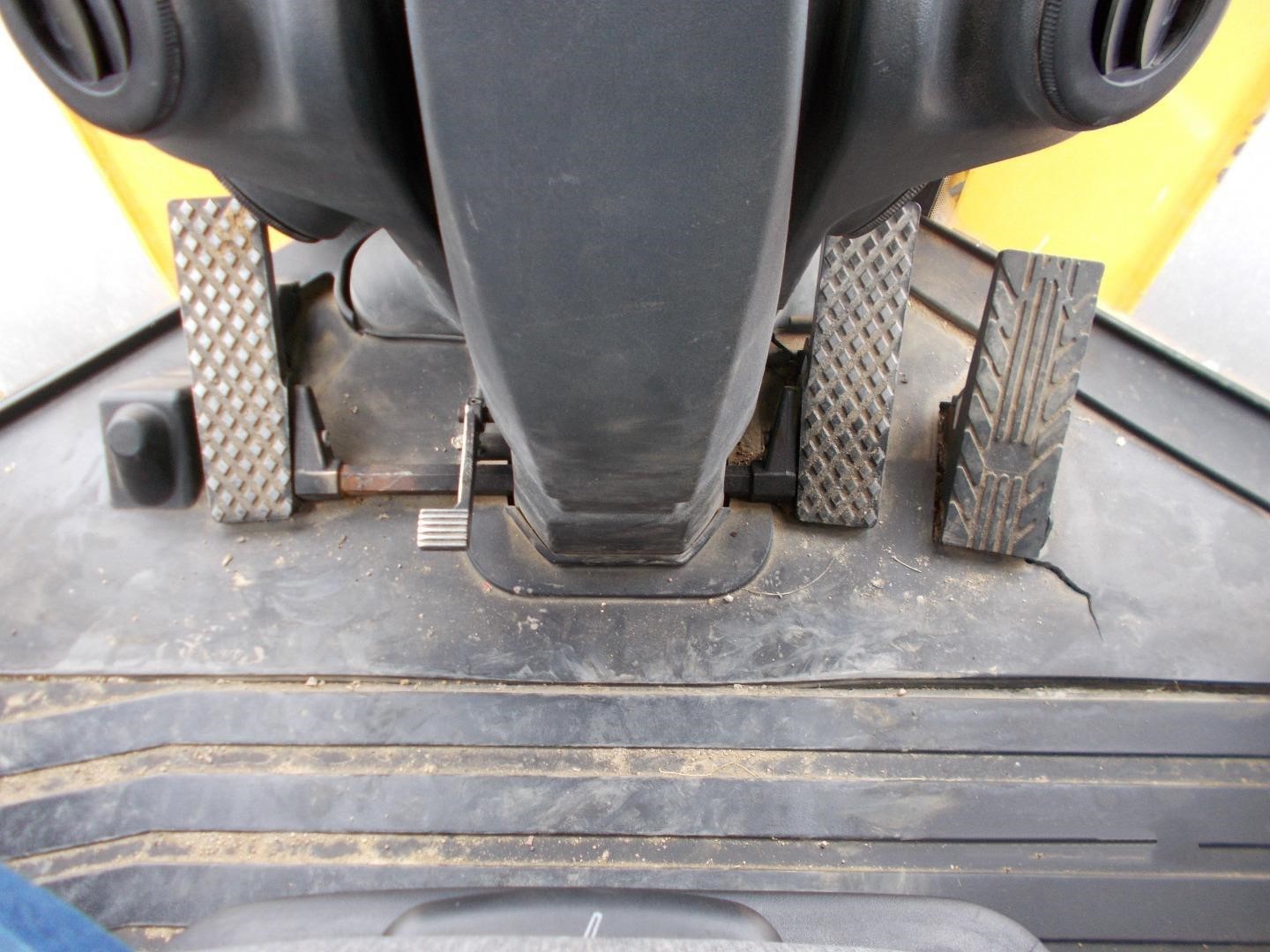 gallery 2015 John Deere 544K Wheel Loader