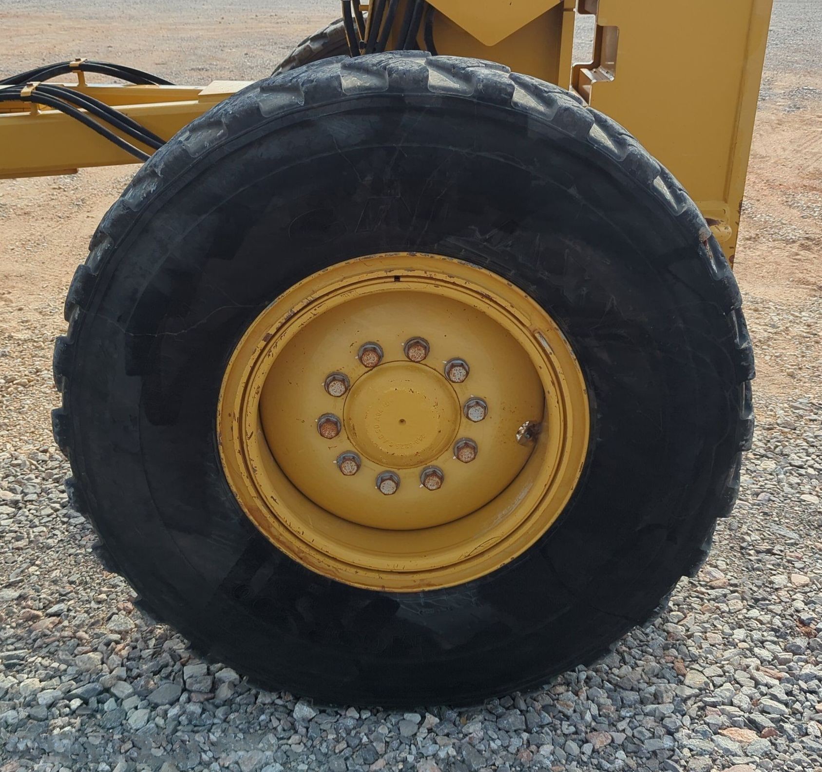 gallery 2013 Caterpillar 12M2 VHP Plus motor grader