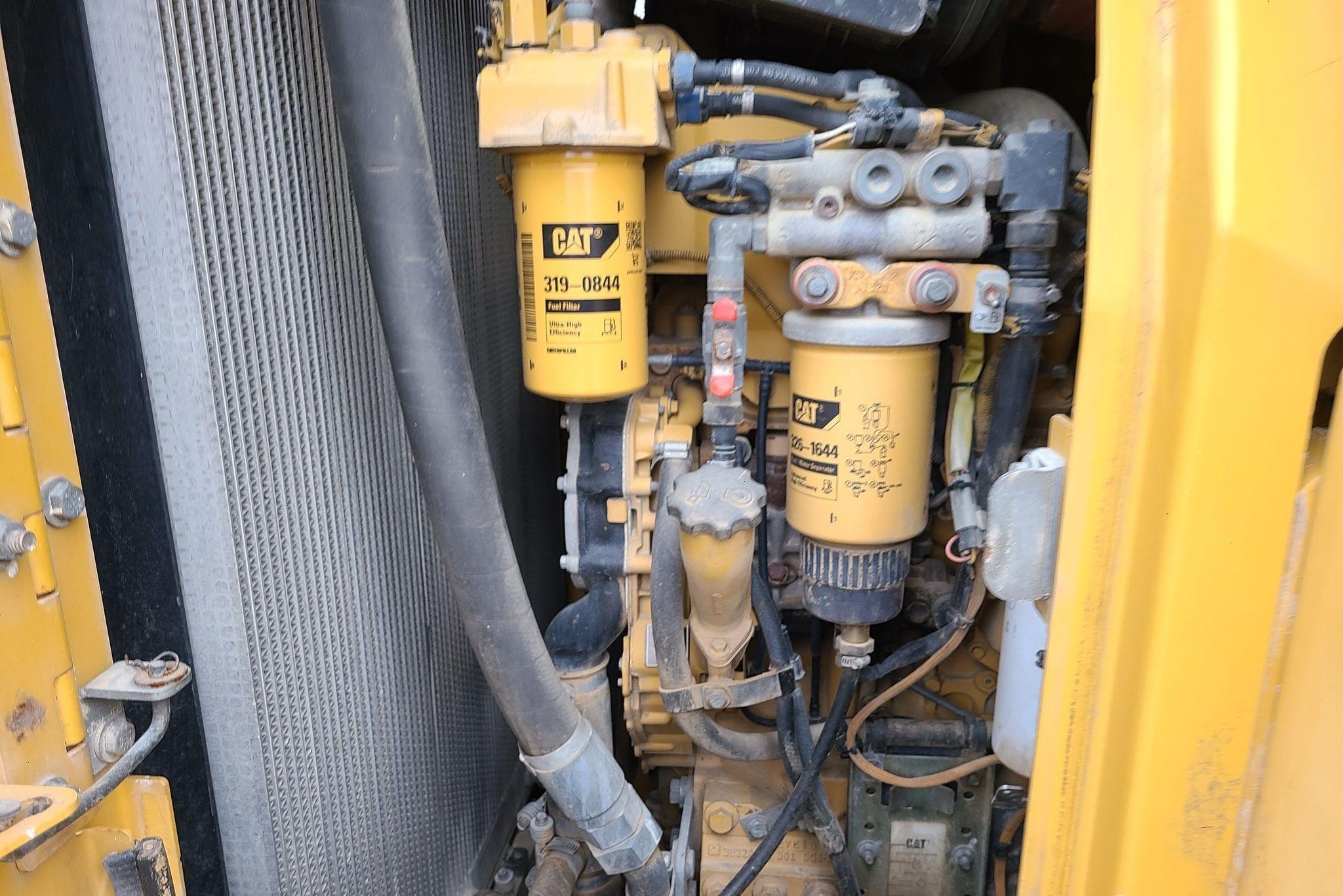 gallery 2010 Caterpillar 963D track loader