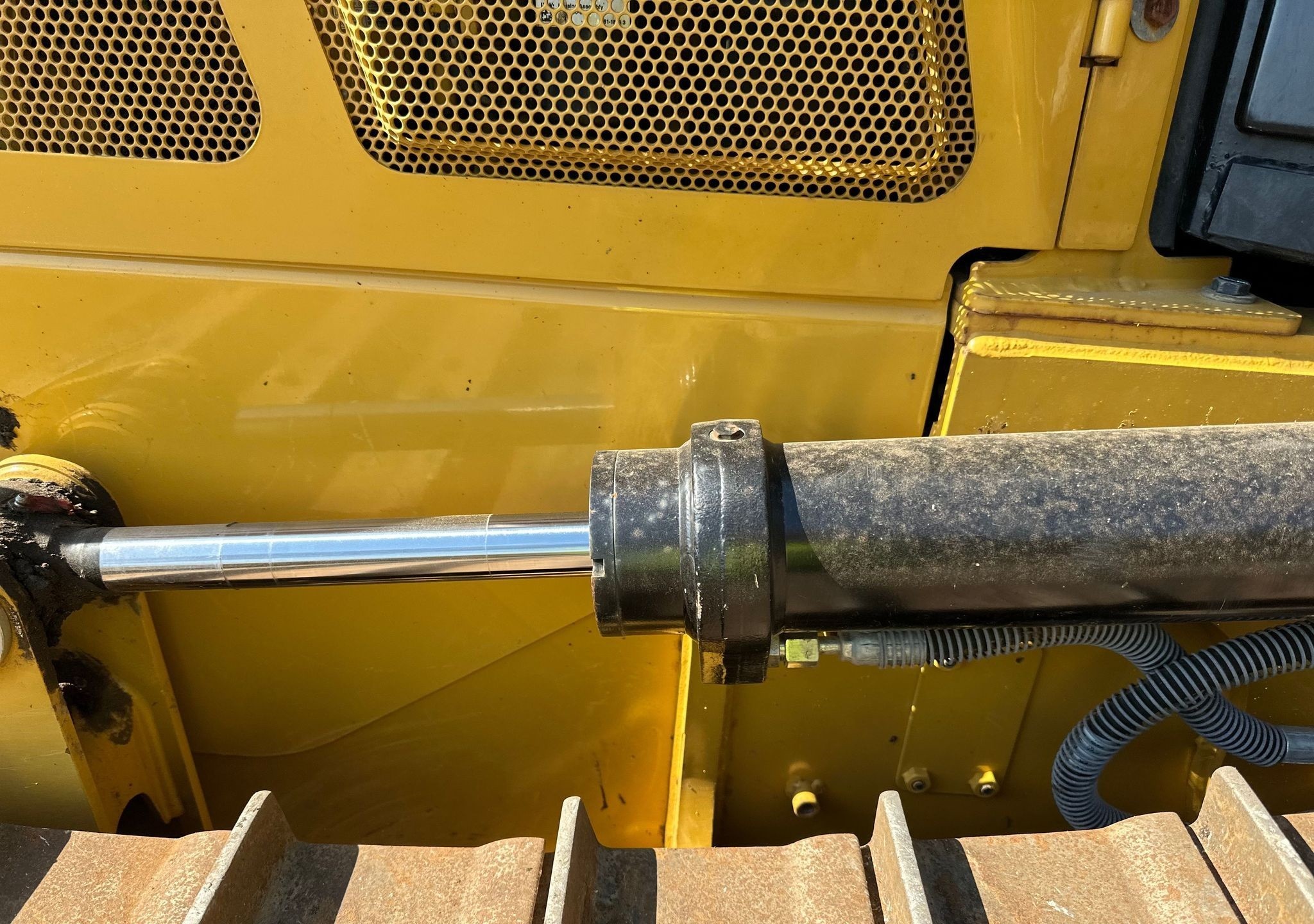 gallery 2019 Caterpillar D5K2 LGP dozer