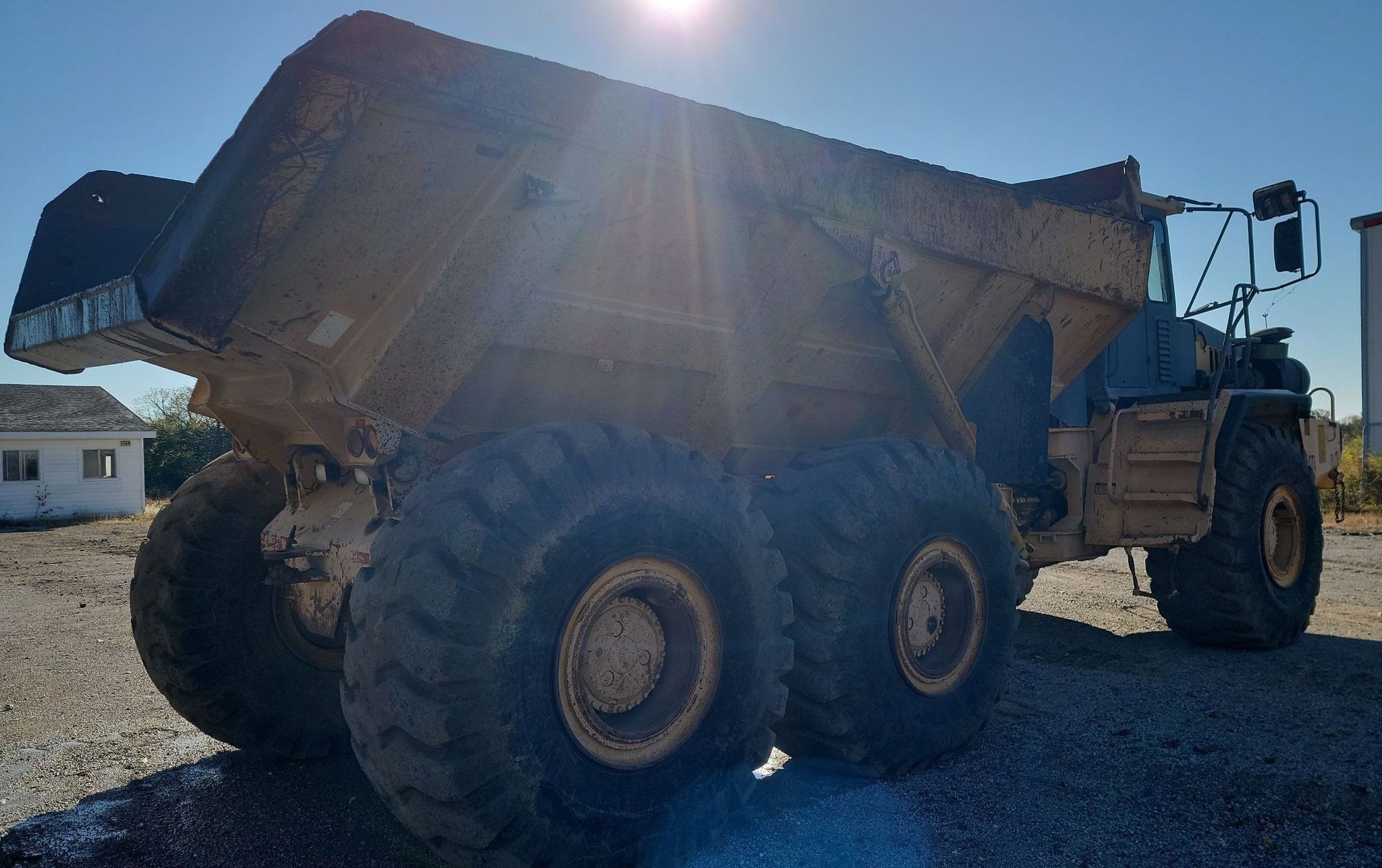 gallery 2001 John Deere 400C haul truck