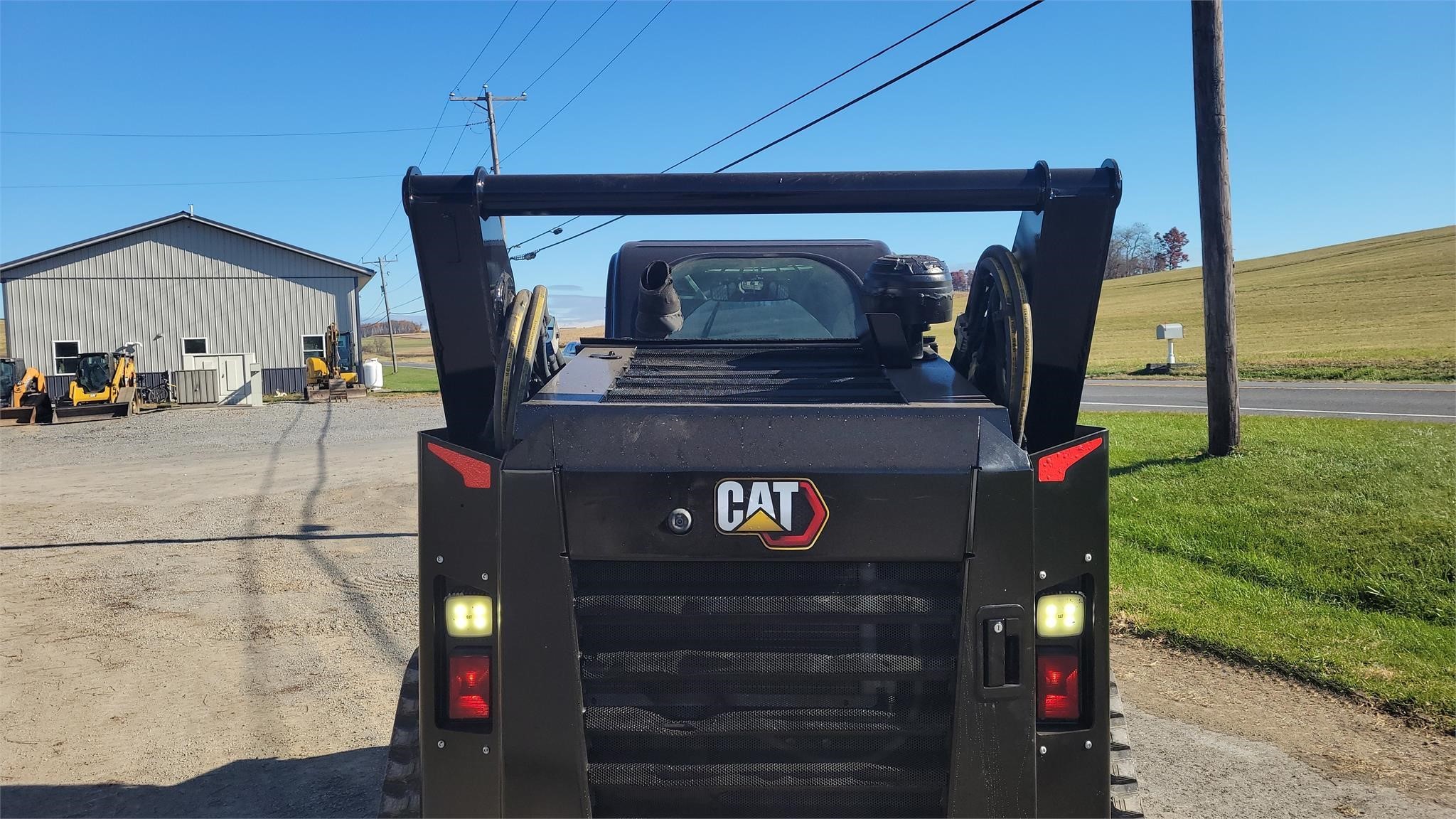 gallery 2017 CATERPILLAR 299D2 Skid Steer
