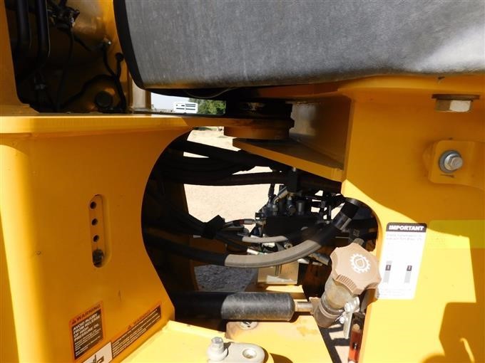 gallery 2014 John Deere 524K High Lift Wheel Loader