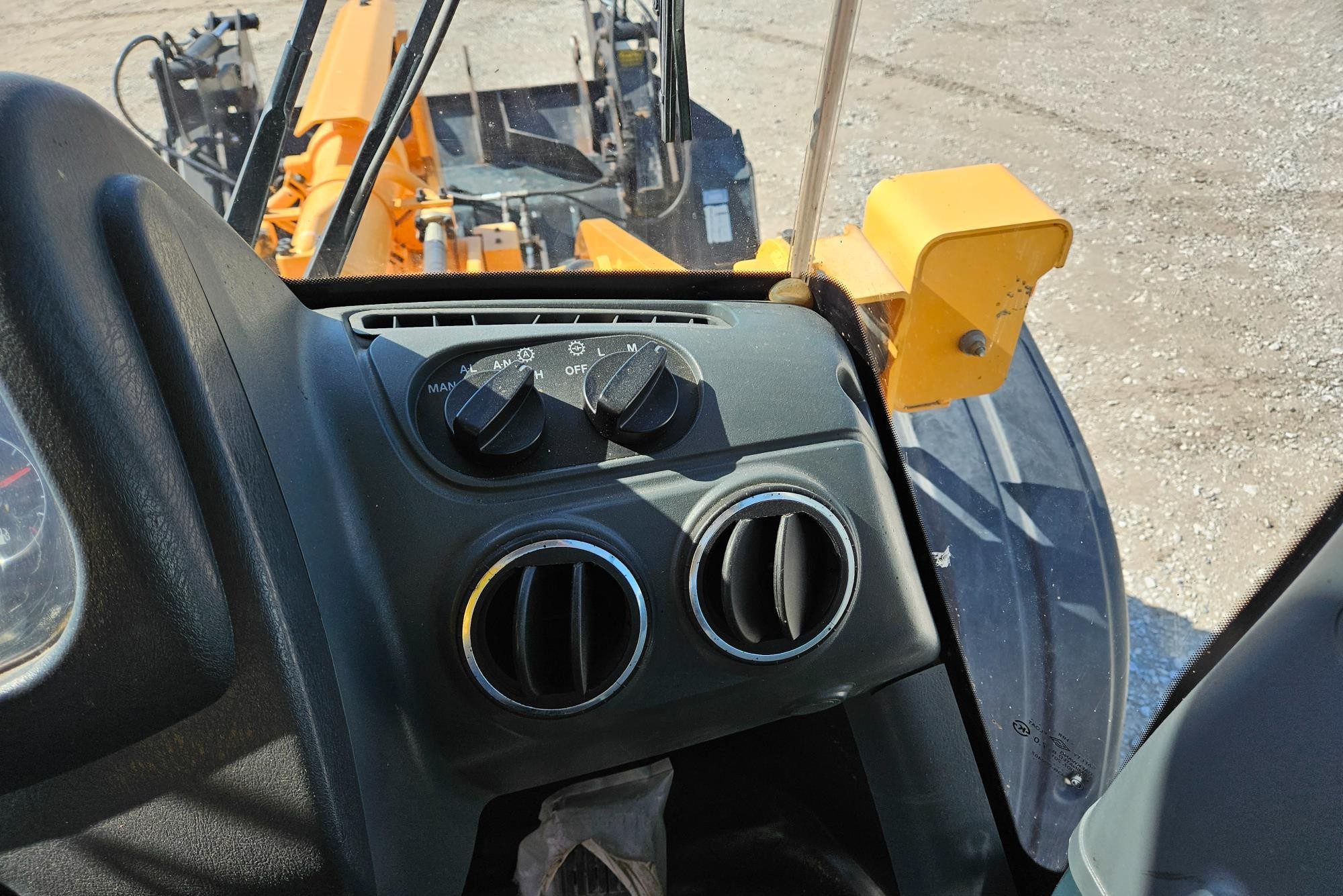 gallery 2015 Hyundai HL740XTD-9A Wheel Loader