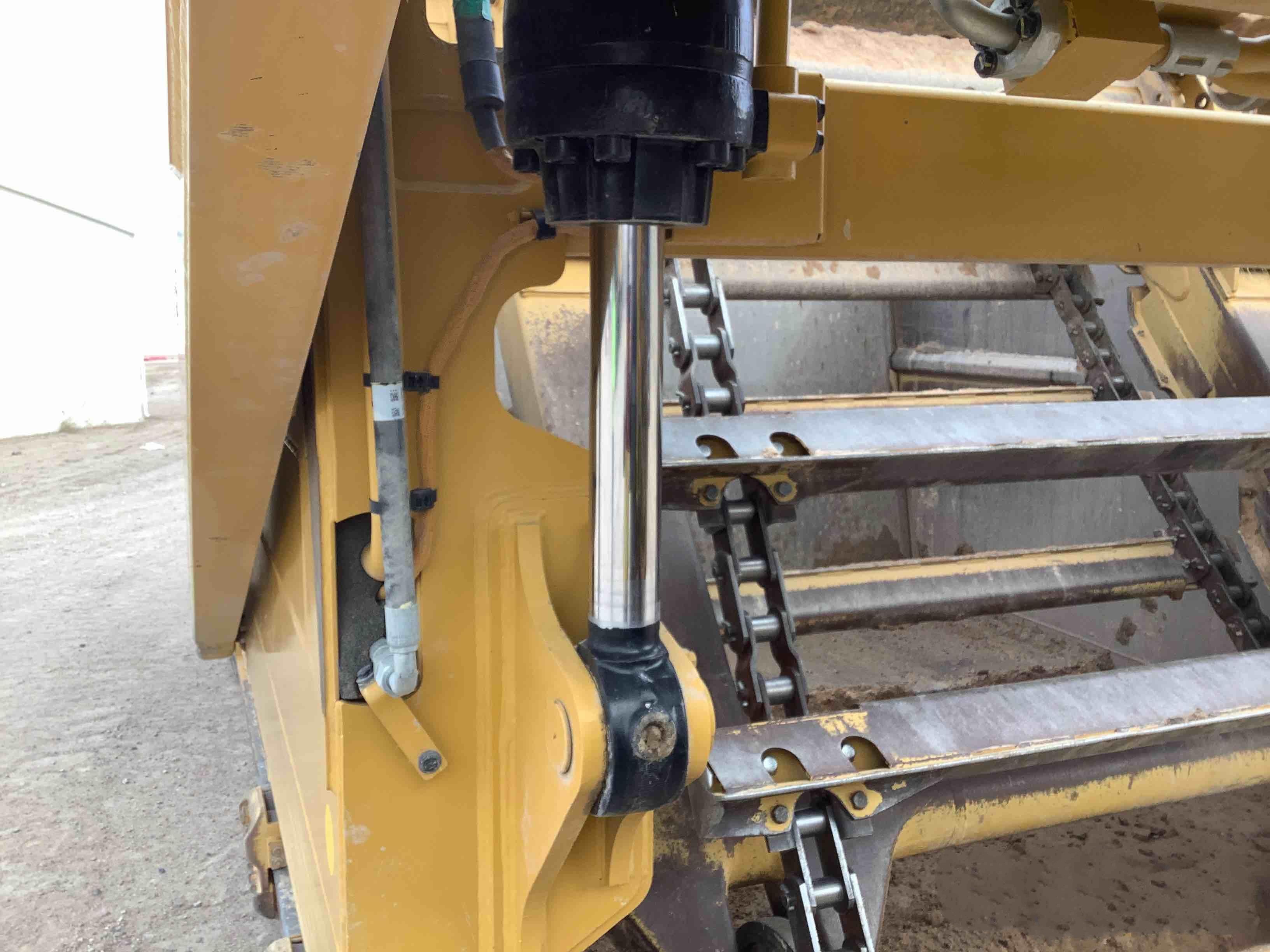 gallery 2017 Caterpillar 623K Self Propelled Elevating Scraper